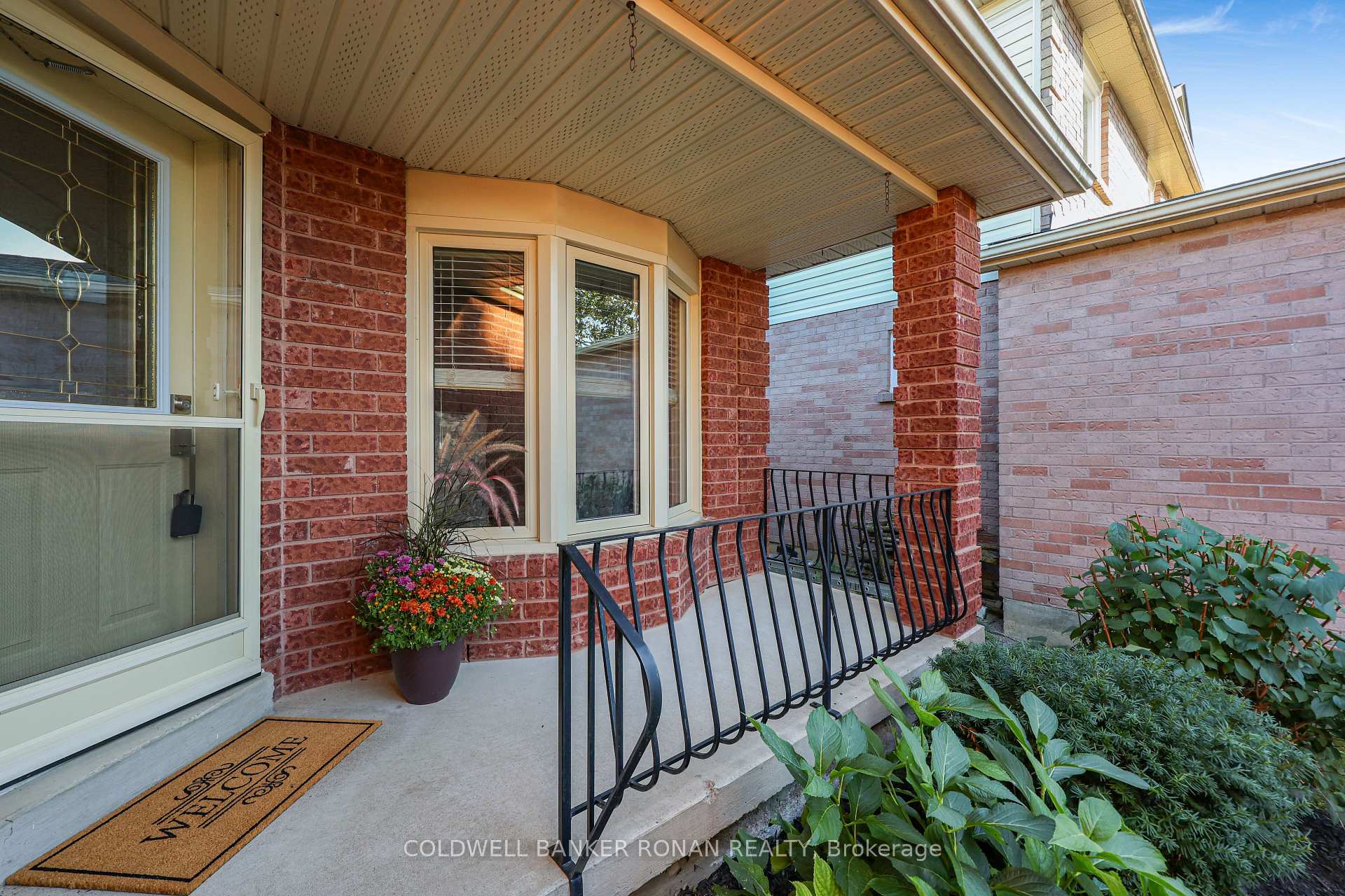 Photo 3 of 76 Gray Avenue, New Tecumseth, Alliston — HOMEH