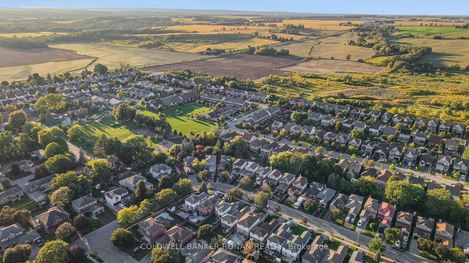 Photo 39 of 76 Gray Avenue, New Tecumseth, Alliston — HOMEH