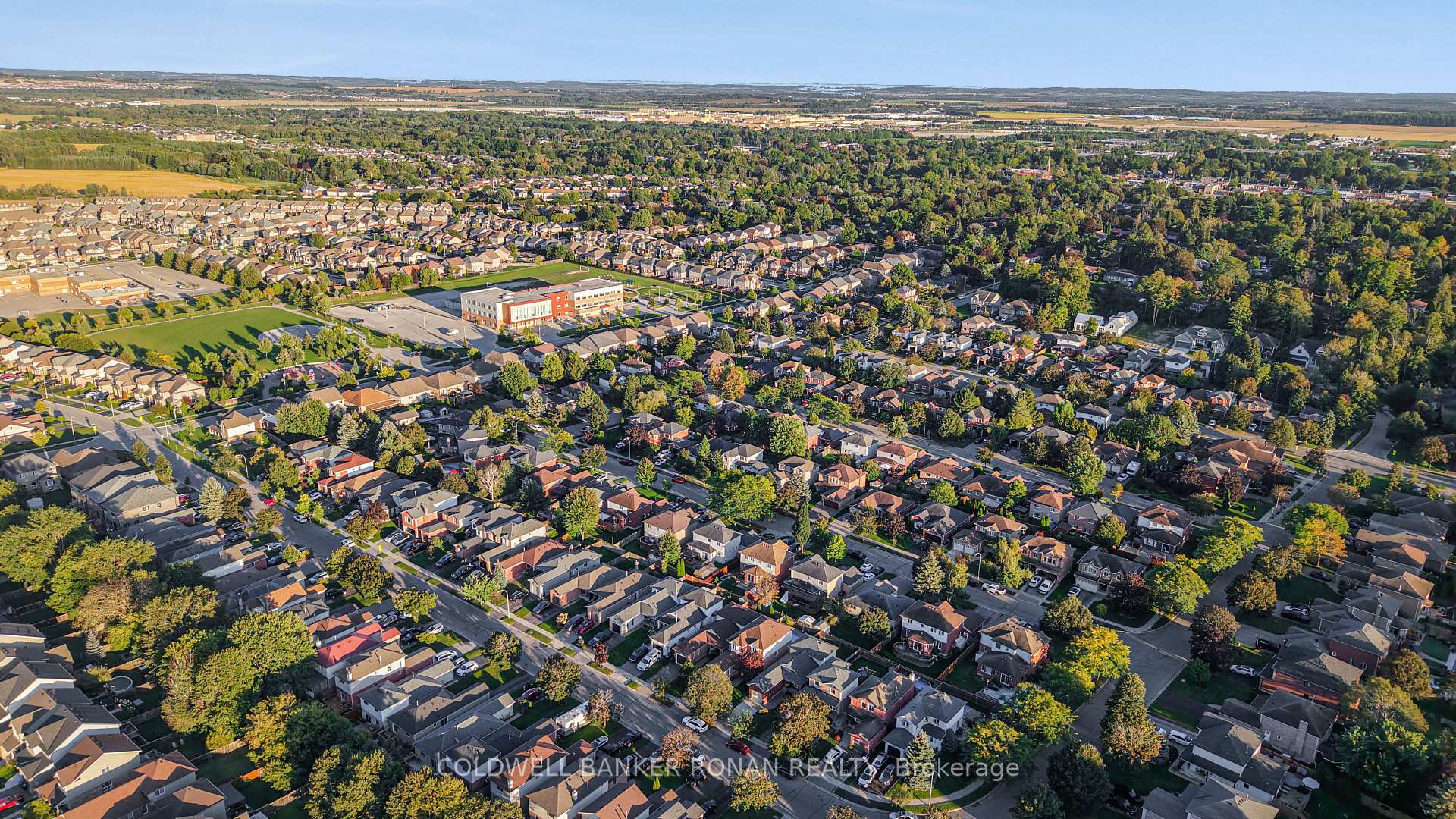 Photo 43 of 76 Gray Avenue, New Tecumseth, Alliston — HOMEH