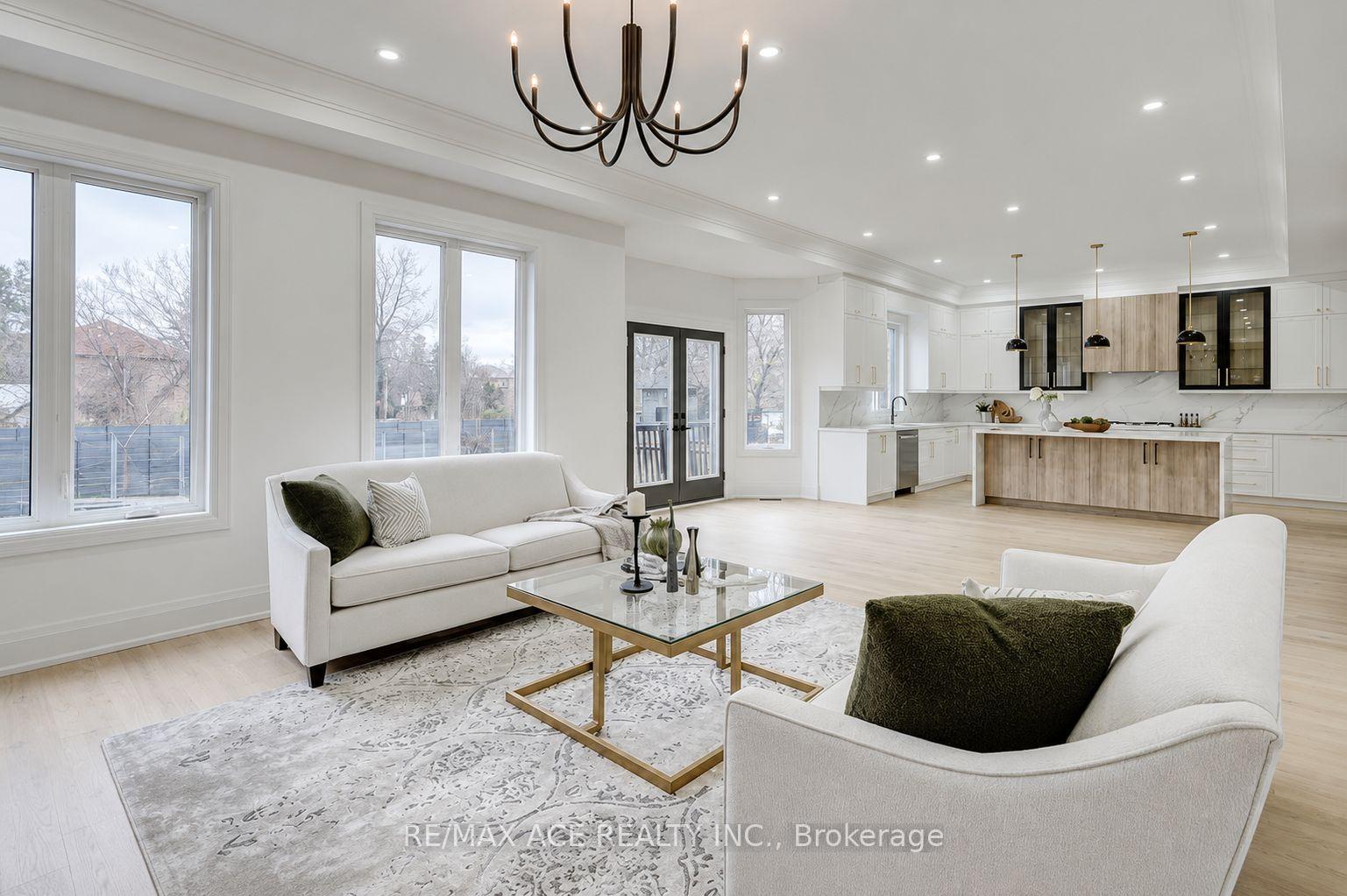 Photo 4 of 12 Euclid Avenue, Scarborough, Highland Creek — HOMEH