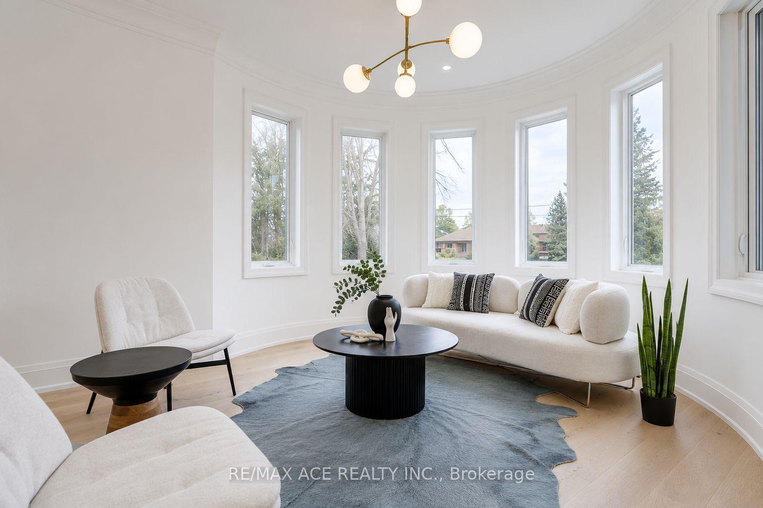 Photo 6 of 12 Euclid Avenue, Scarborough, Highland Creek — HOMEH