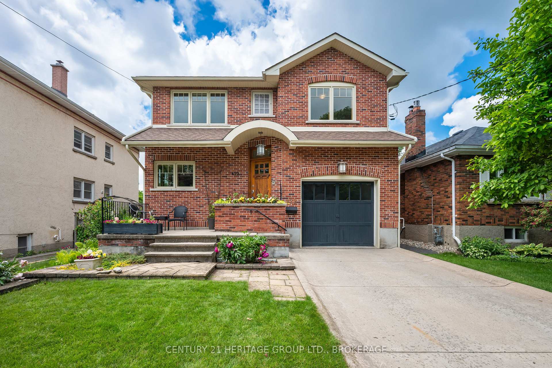 Photo 2 of 422 College Street, Kingston, Central City East — HOMEH