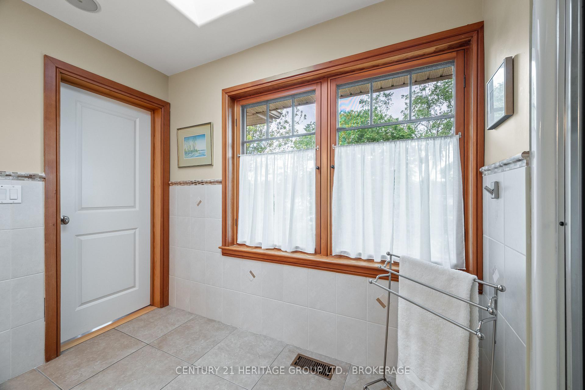 Photo 34 of 422 College Street, Kingston, Central City East — HOMEH