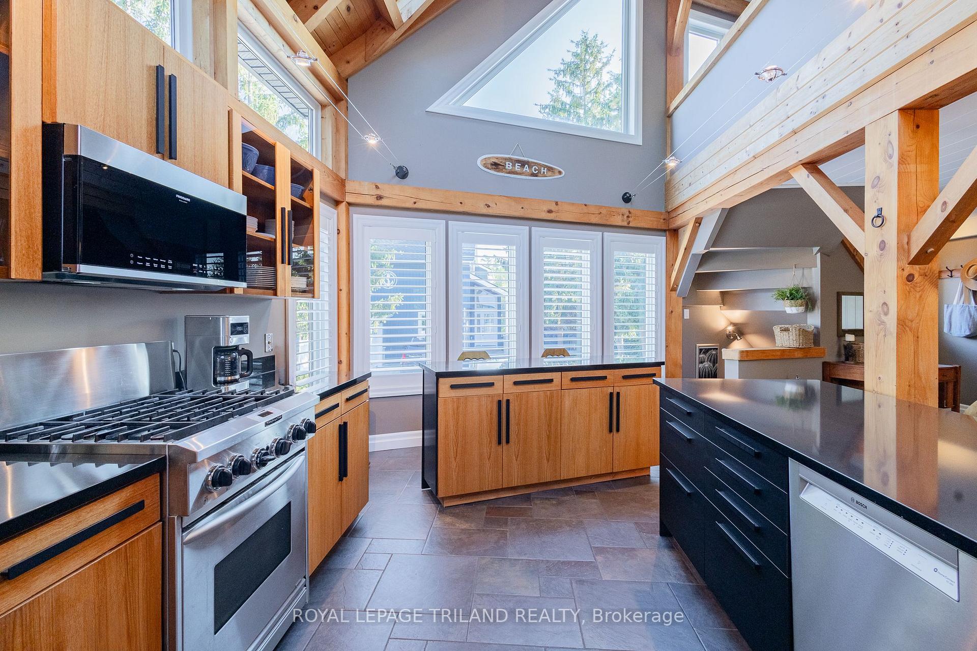 Photo 2 of 42 Lakeside Circle, Lambton Shores, Grand Bend — HOMEH
