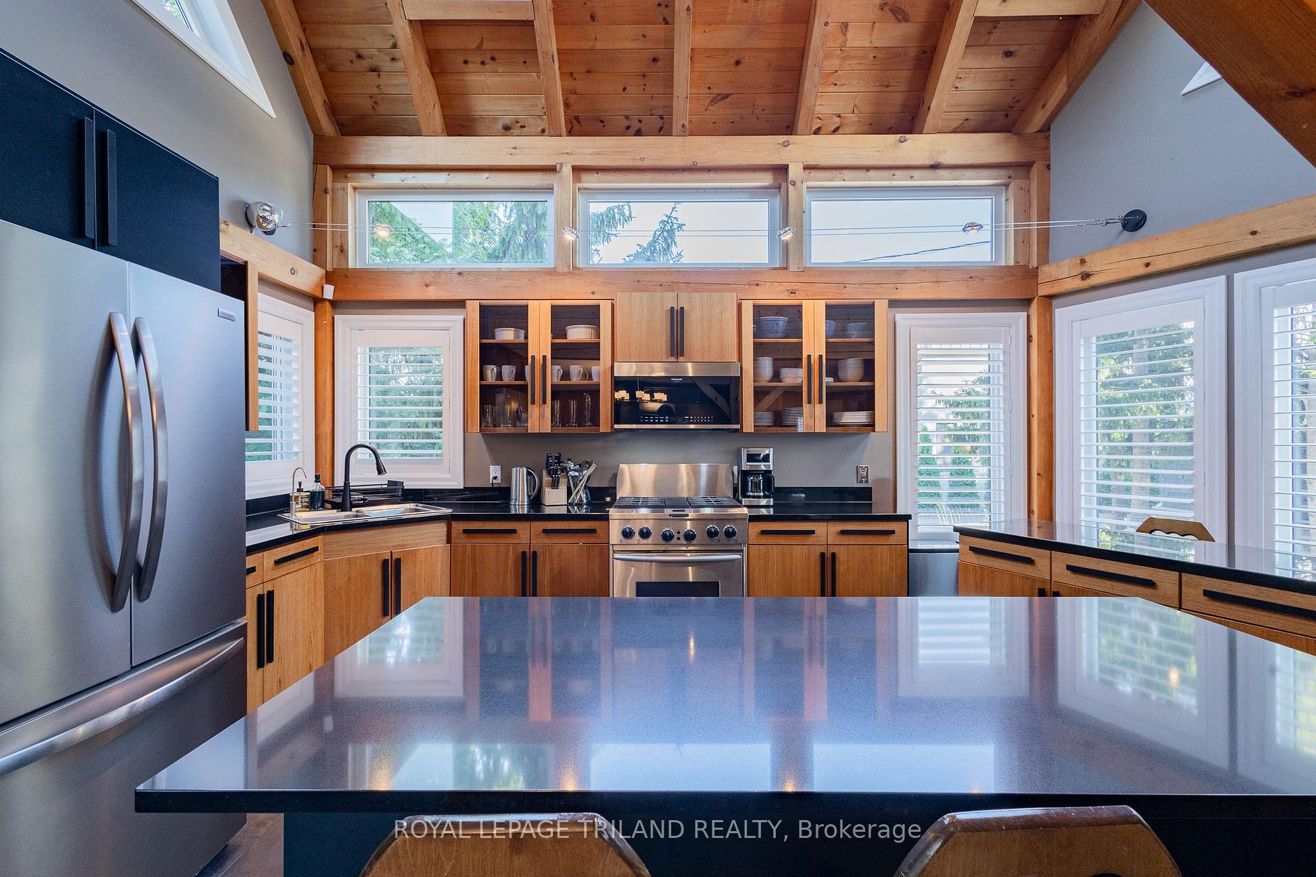 Photo 15 of 42 Lakeside Circle, Lambton Shores, Grand Bend — HOMEH