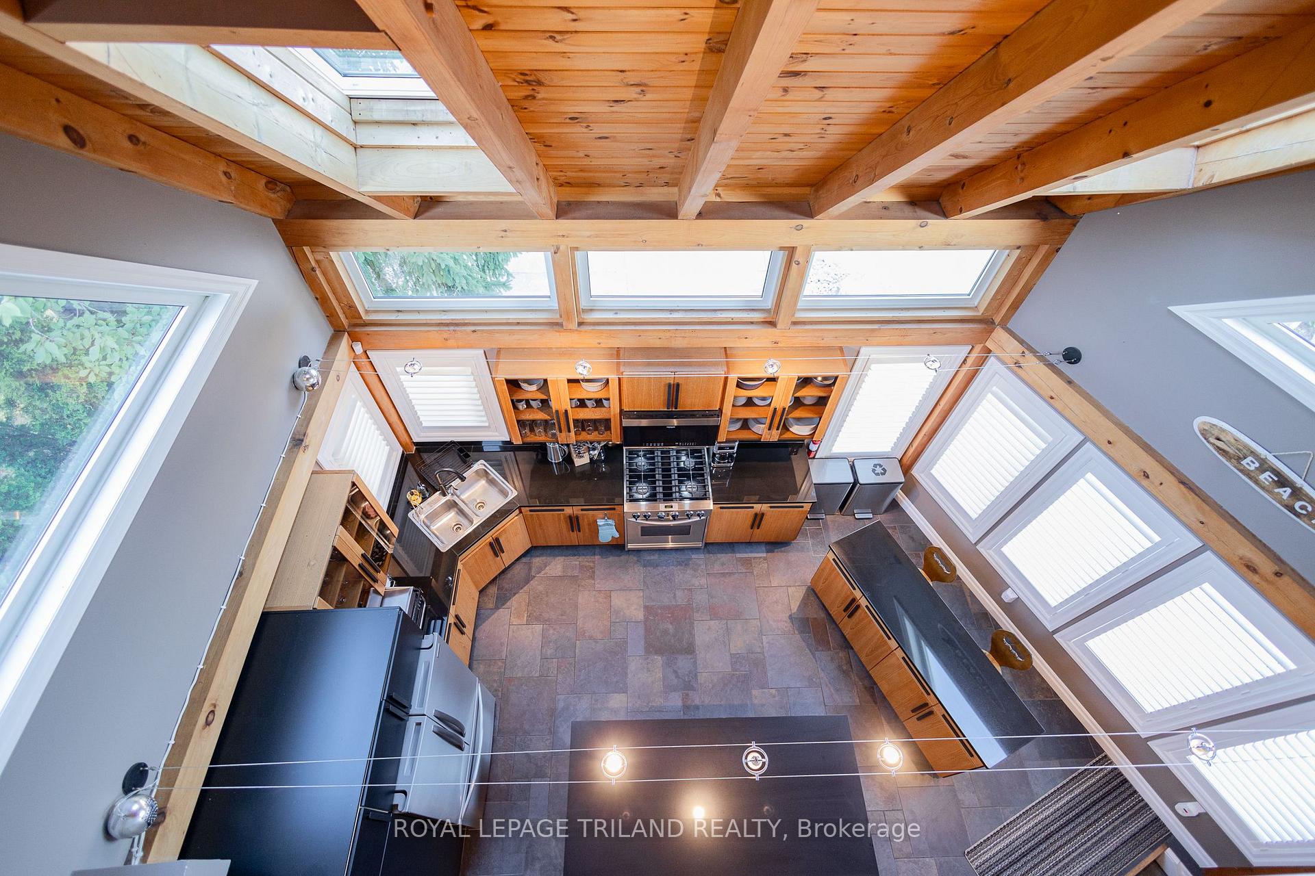 Photo 16 of 42 Lakeside Circle, Lambton Shores, Grand Bend — HOMEH