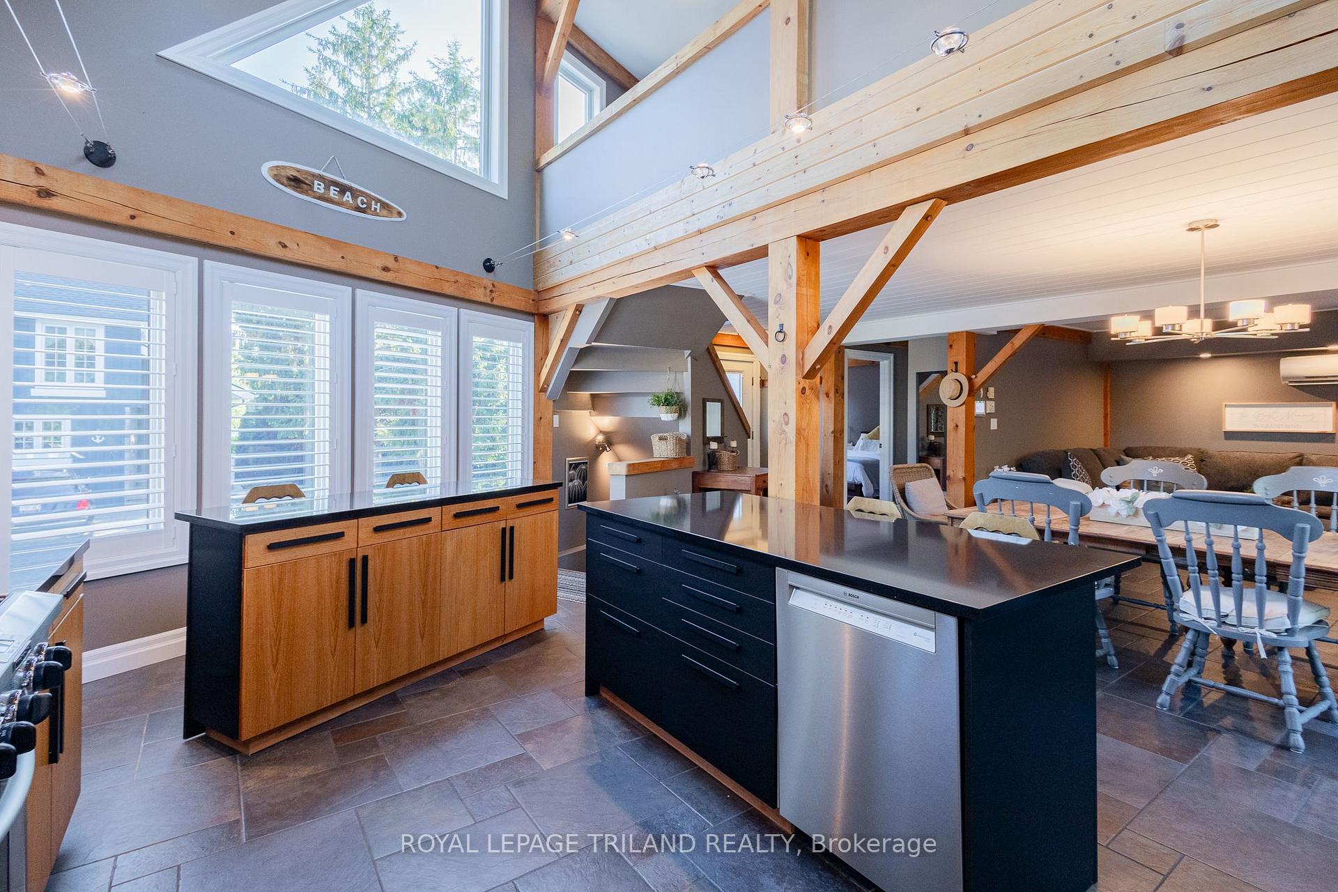 Photo 22 of 42 Lakeside Circle, Lambton Shores, Grand Bend — HOMEH