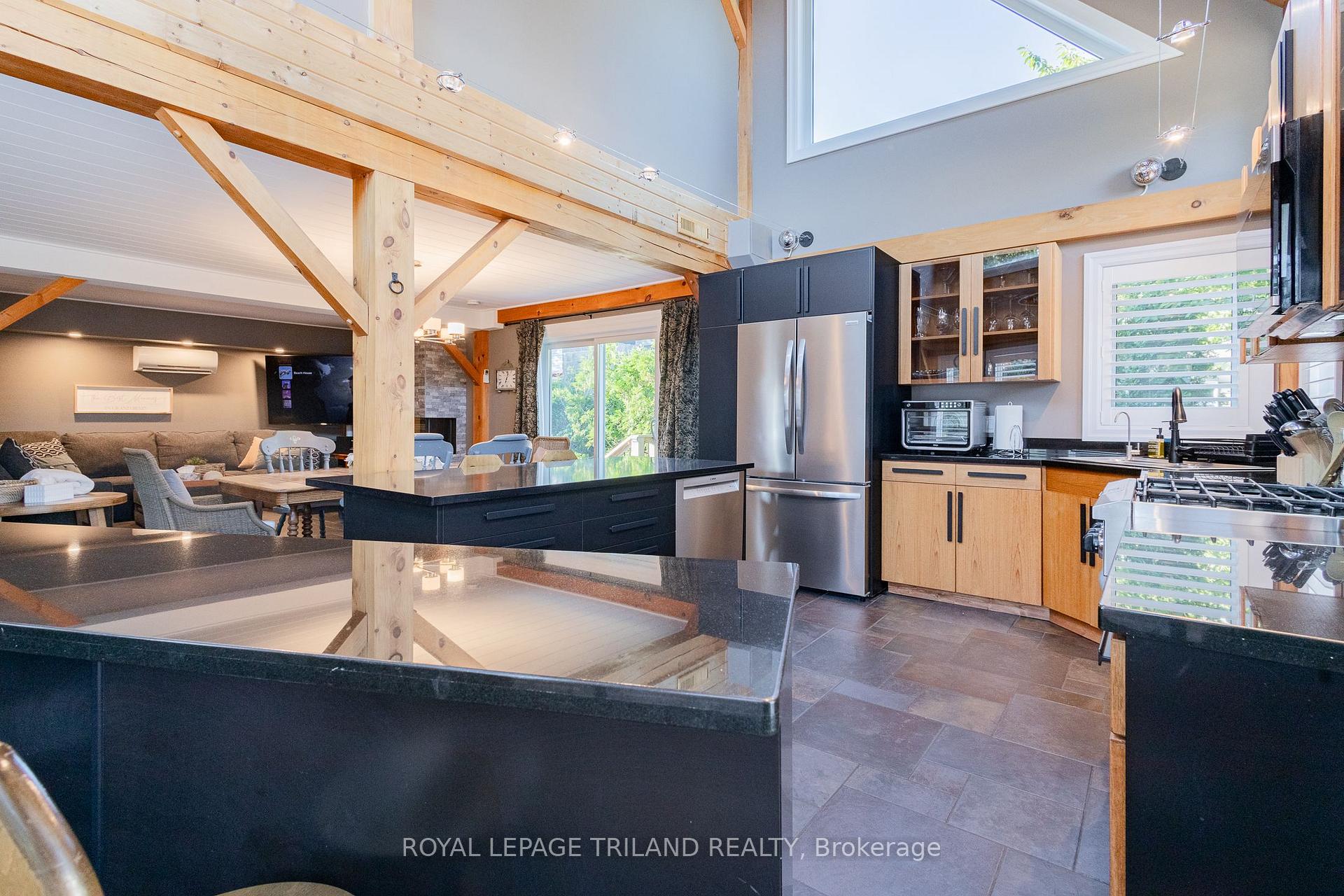 Photo 23 of 42 Lakeside Circle, Lambton Shores, Grand Bend — HOMEH