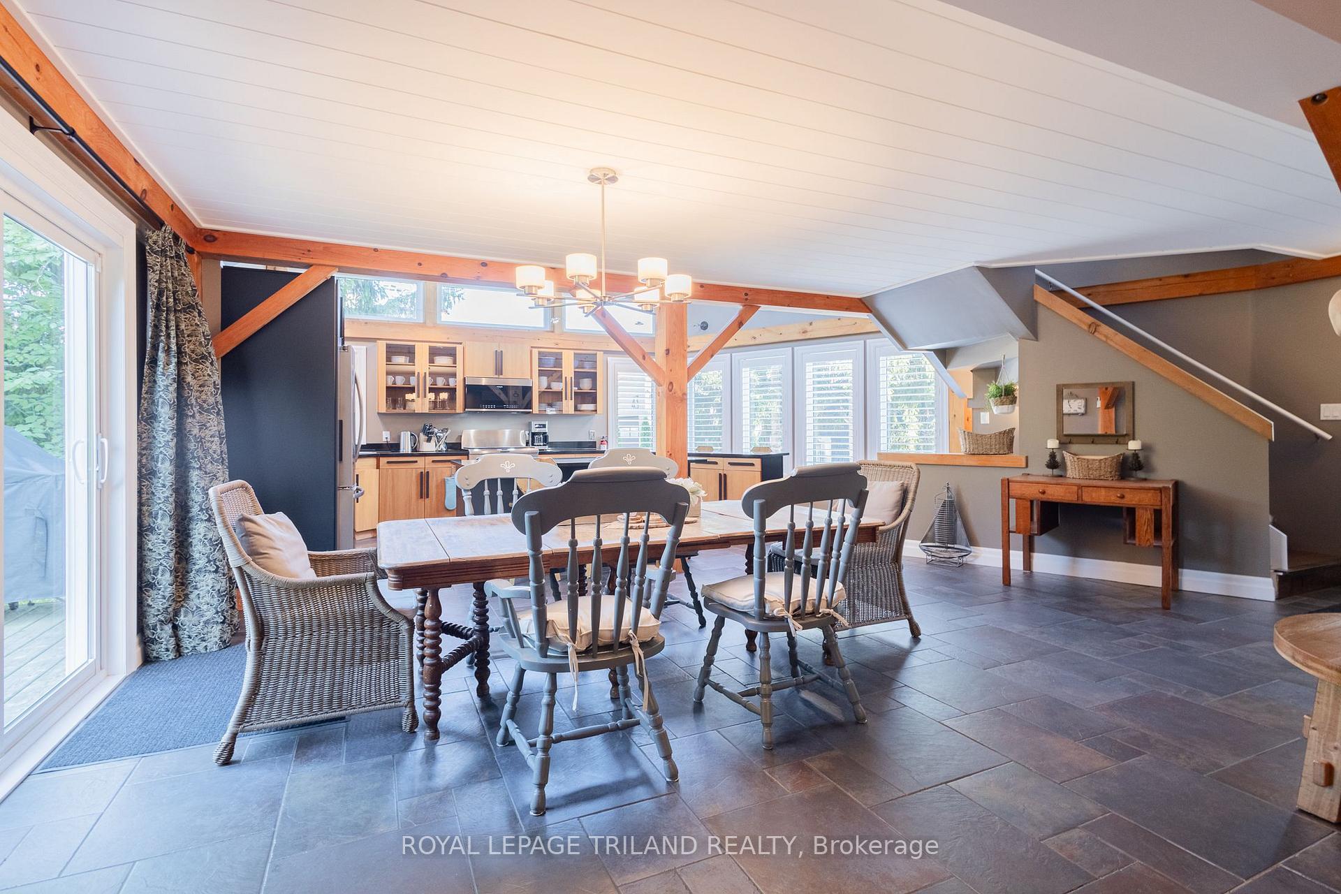 Photo 24 of 42 Lakeside Circle, Lambton Shores, Grand Bend — HOMEH