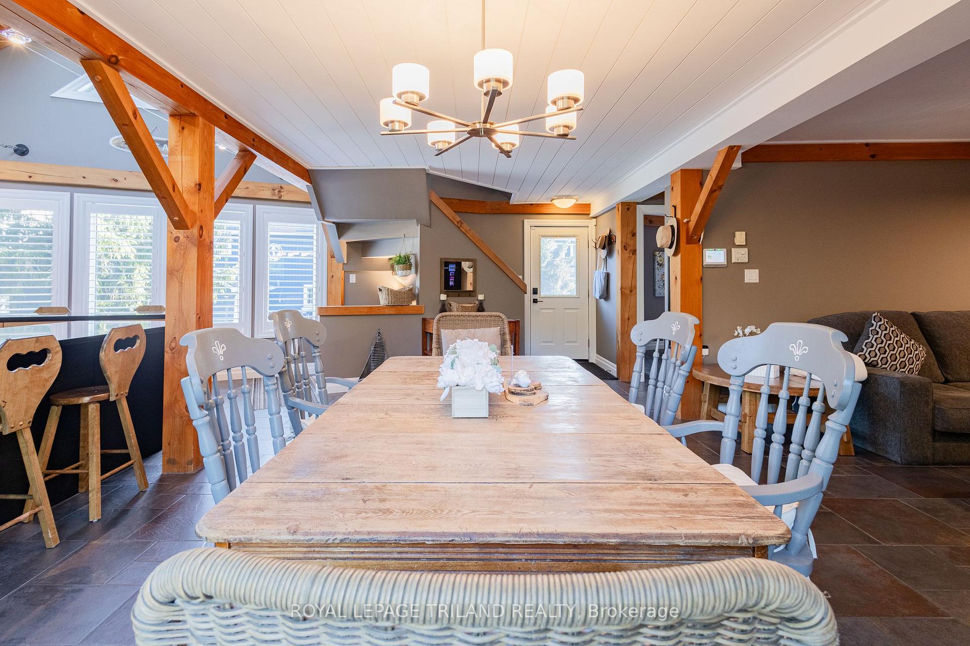 Photo 26 of 42 Lakeside Circle, Lambton Shores, Grand Bend — HOMEH