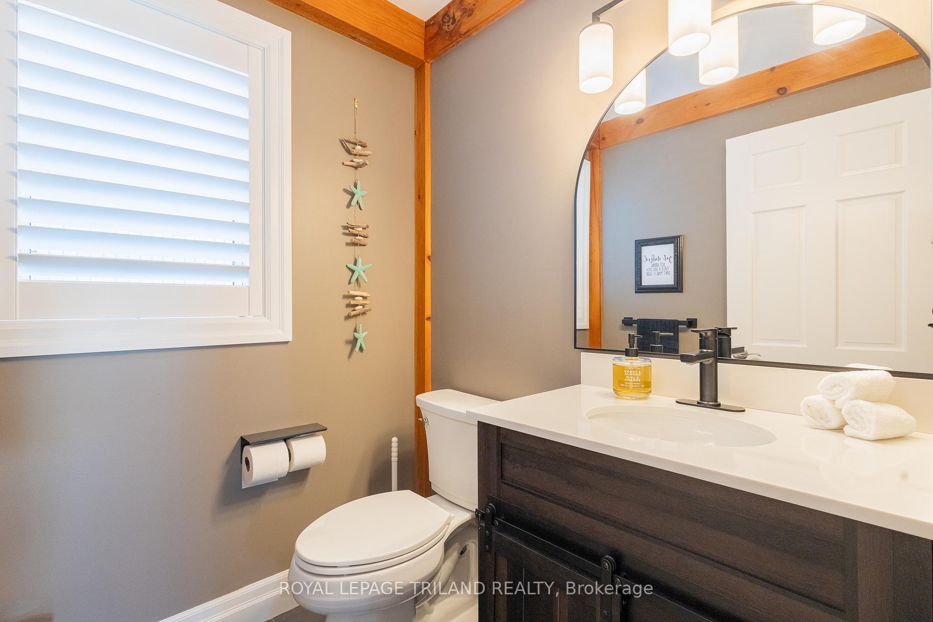 Photo 30 of 42 Lakeside Circle, Lambton Shores, Grand Bend — HOMEH