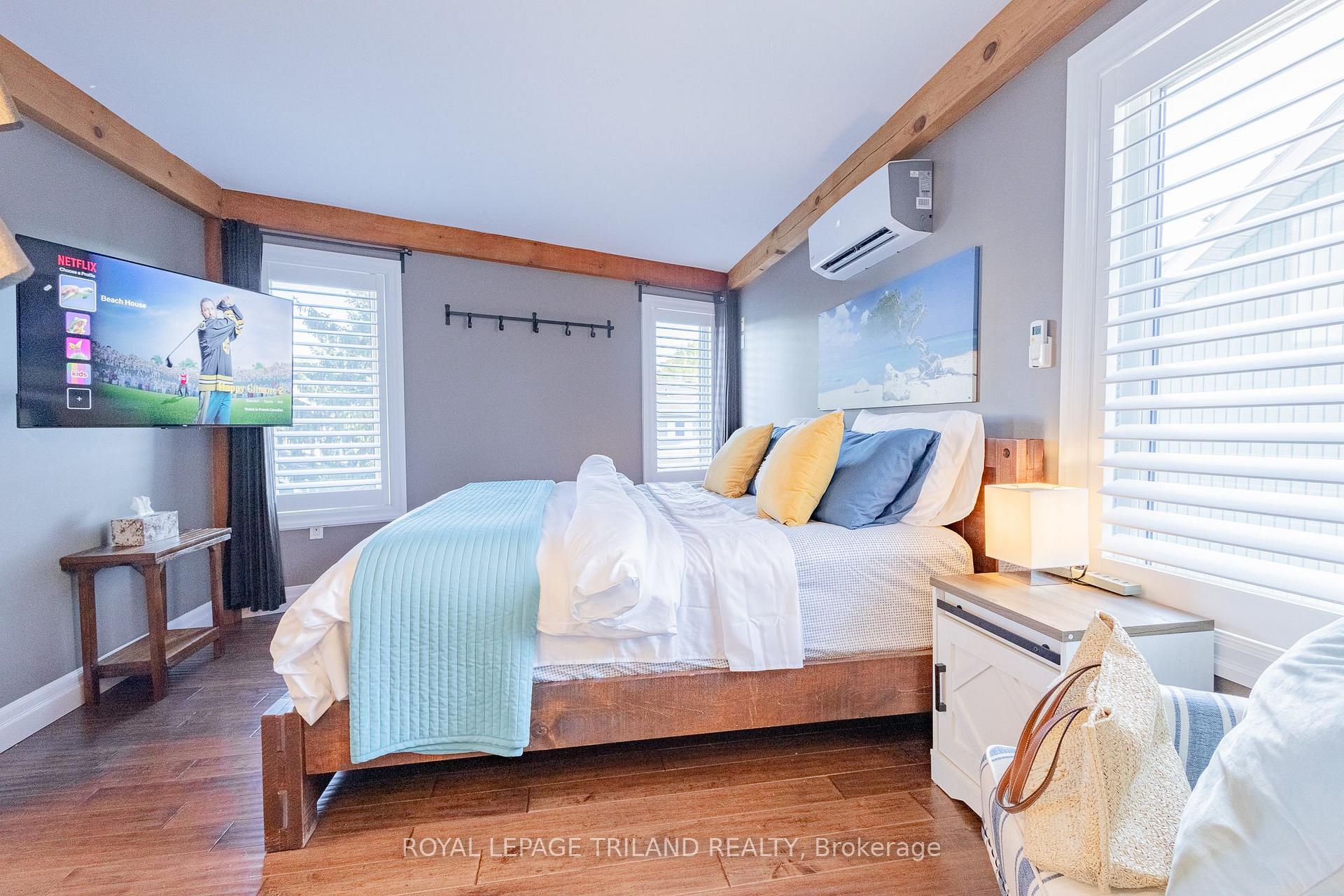 Photo 31 of 42 Lakeside Circle, Lambton Shores, Grand Bend — HOMEH