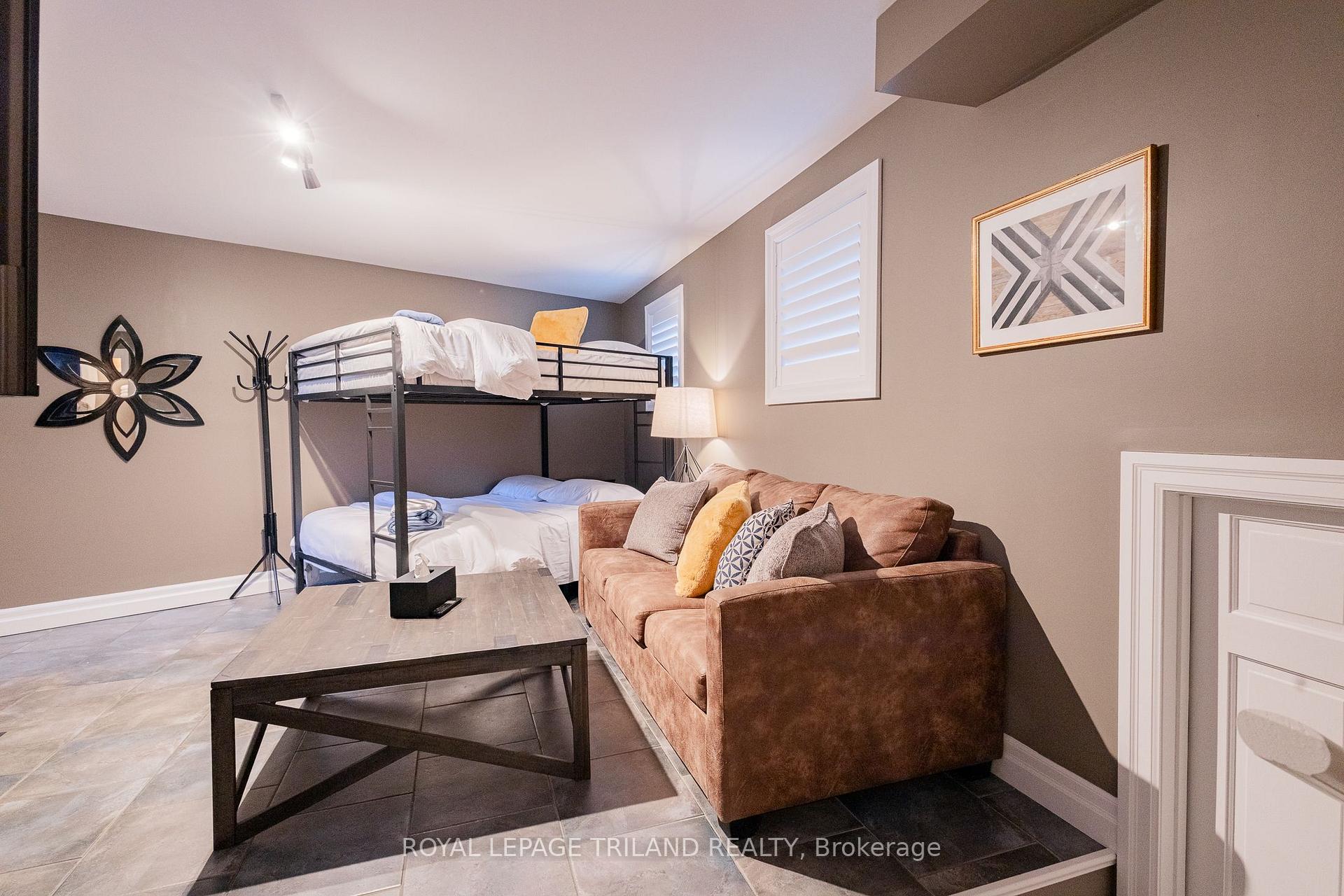 Photo 38 of 42 Lakeside Circle, Lambton Shores, Grand Bend — HOMEH