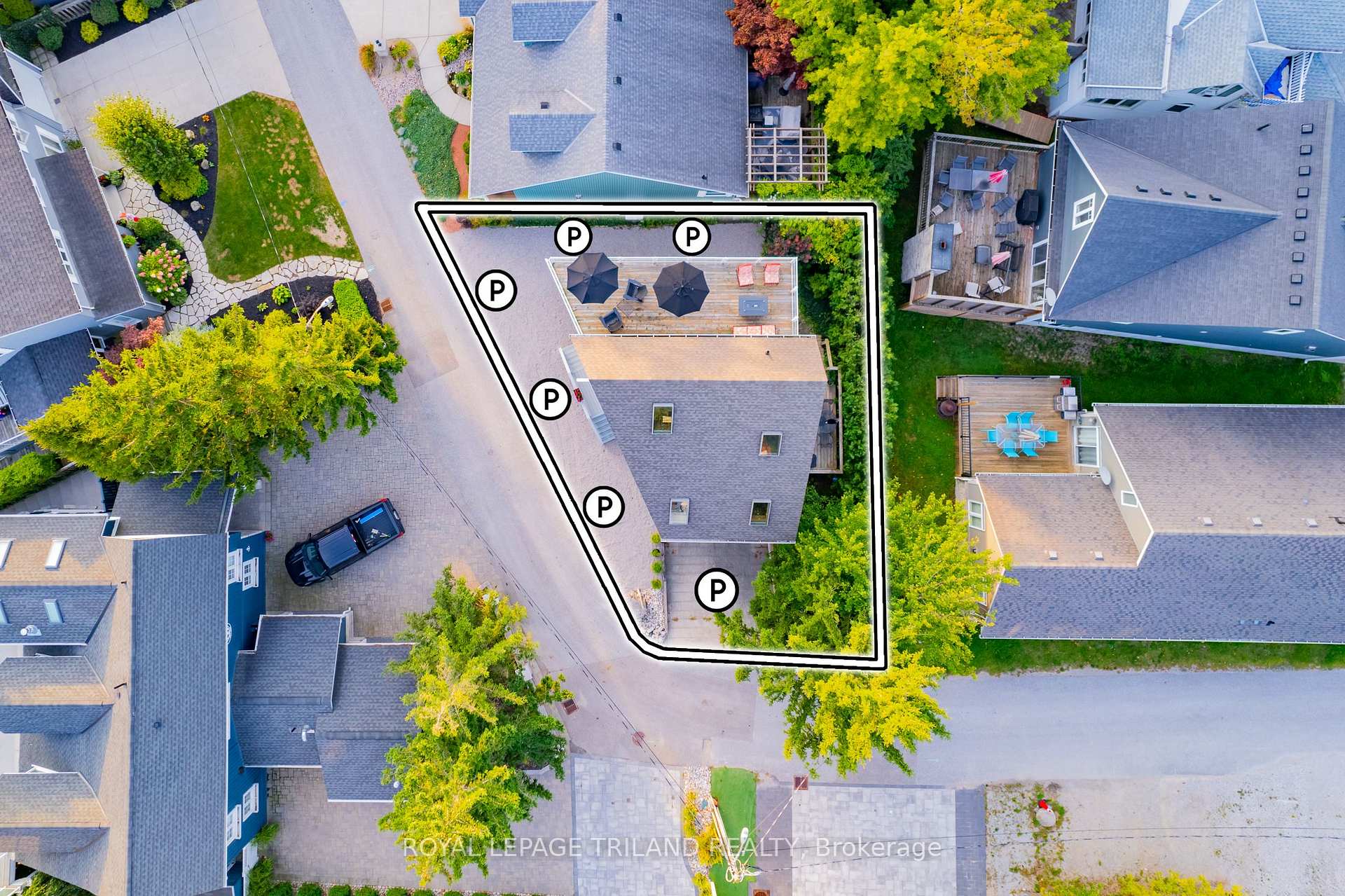 Photo 48 of 42 Lakeside Circle, Lambton Shores, Grand Bend — HOMEH