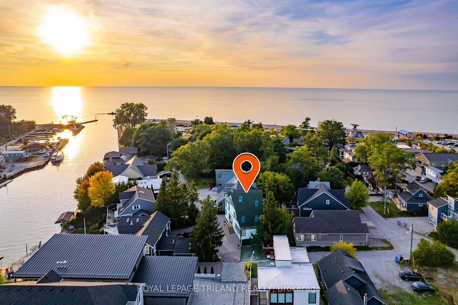 Photo 50 of 42 Lakeside Circle, Lambton Shores, Grand Bend — HOMEH