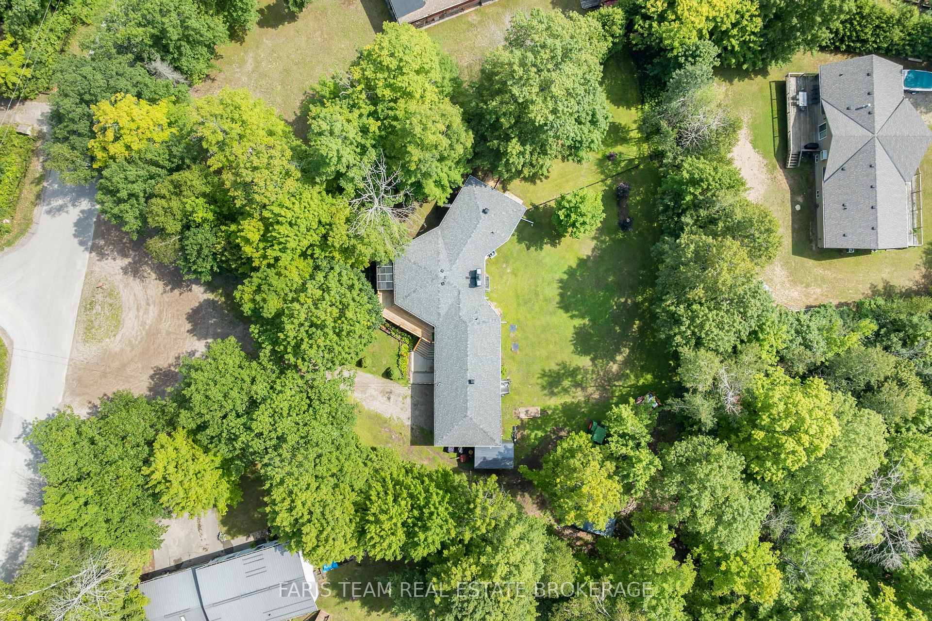 Photo 30 of 8 Joliet Crescent, Tiny, Rural Tiny — HOMEH
