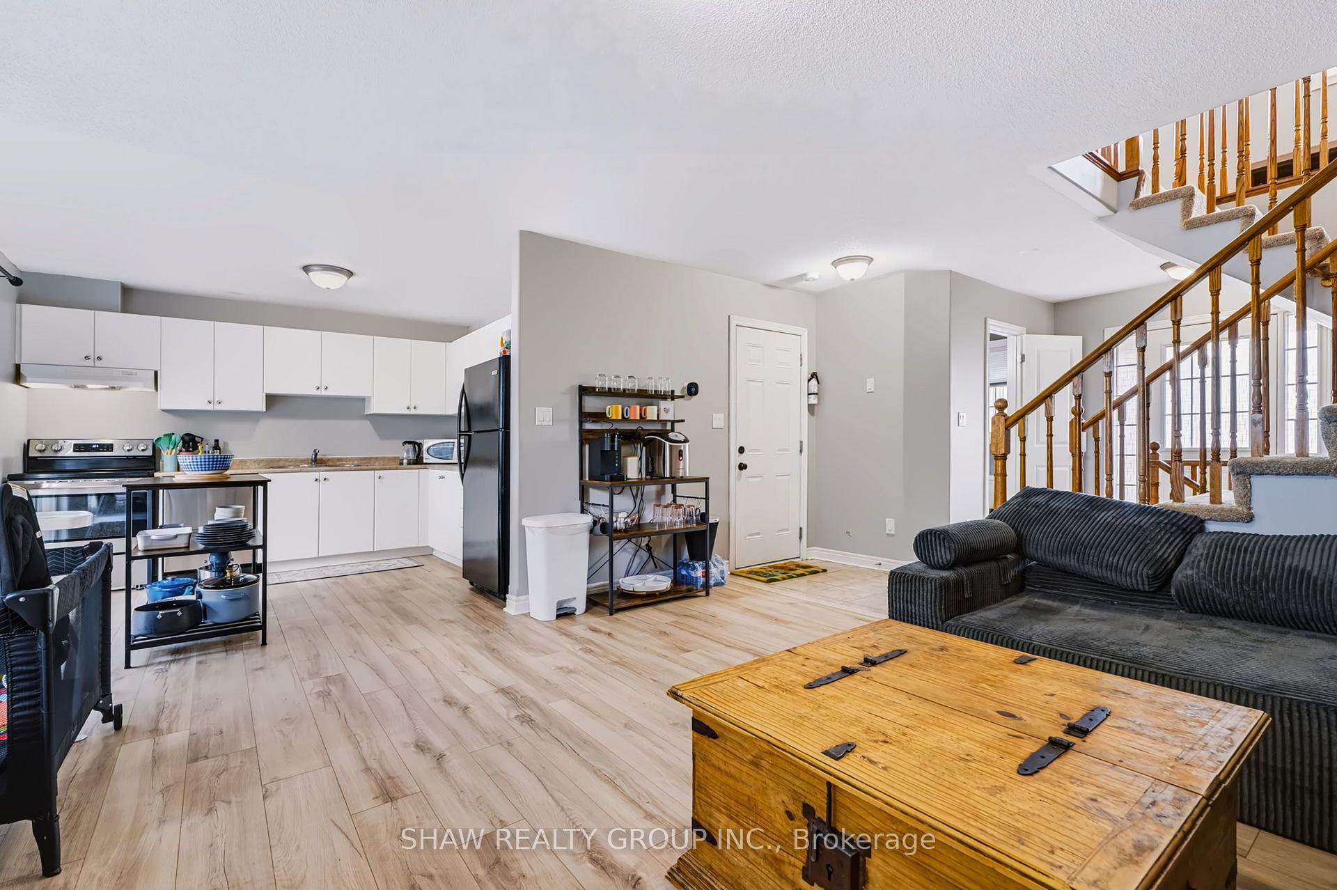 Photo 11 of 24 Fallingbrook Crescent, Kawartha Lakes, Lindsay — HOMEH