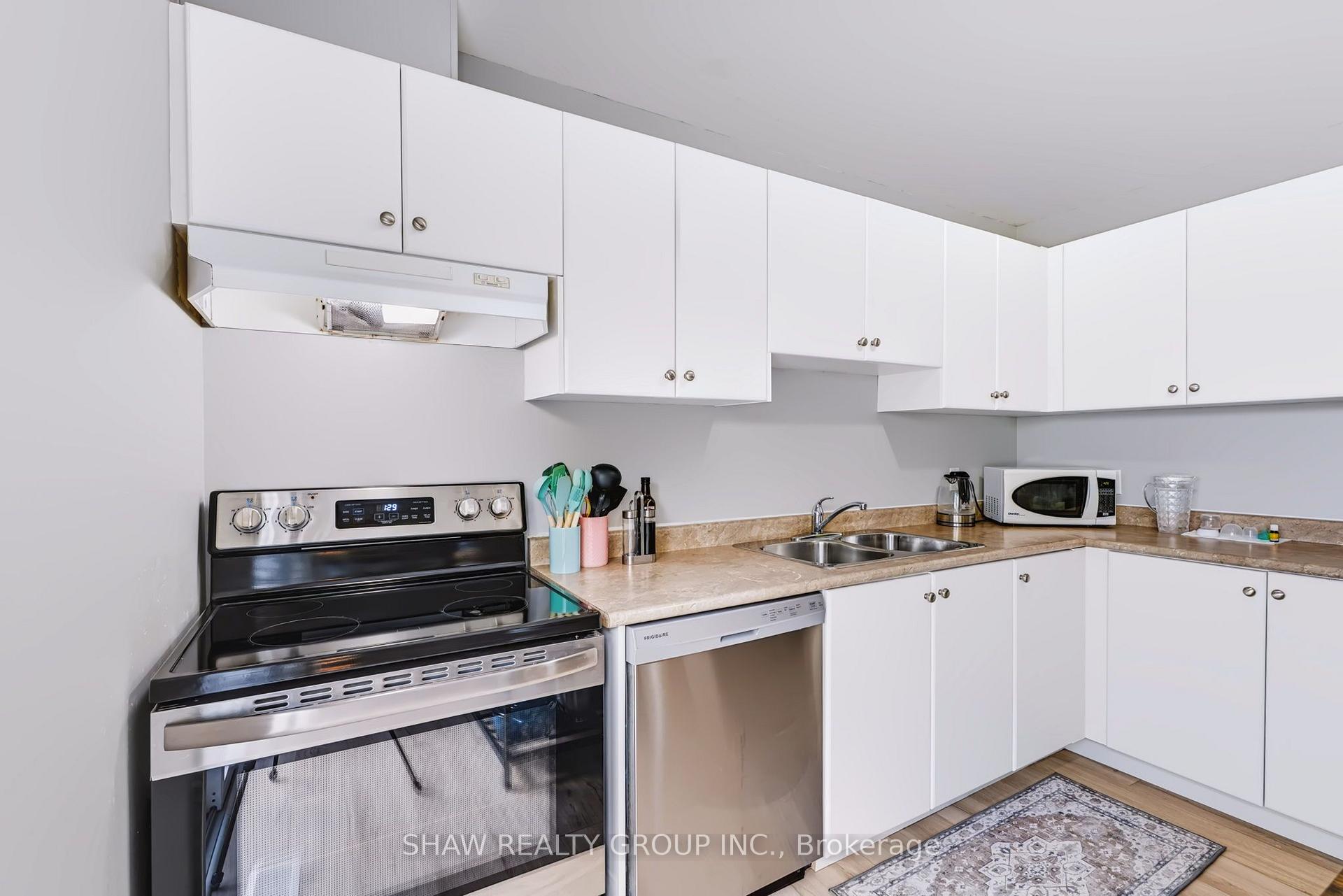 Photo 13 of 24 Fallingbrook Crescent, Kawartha Lakes, Lindsay — HOMEH