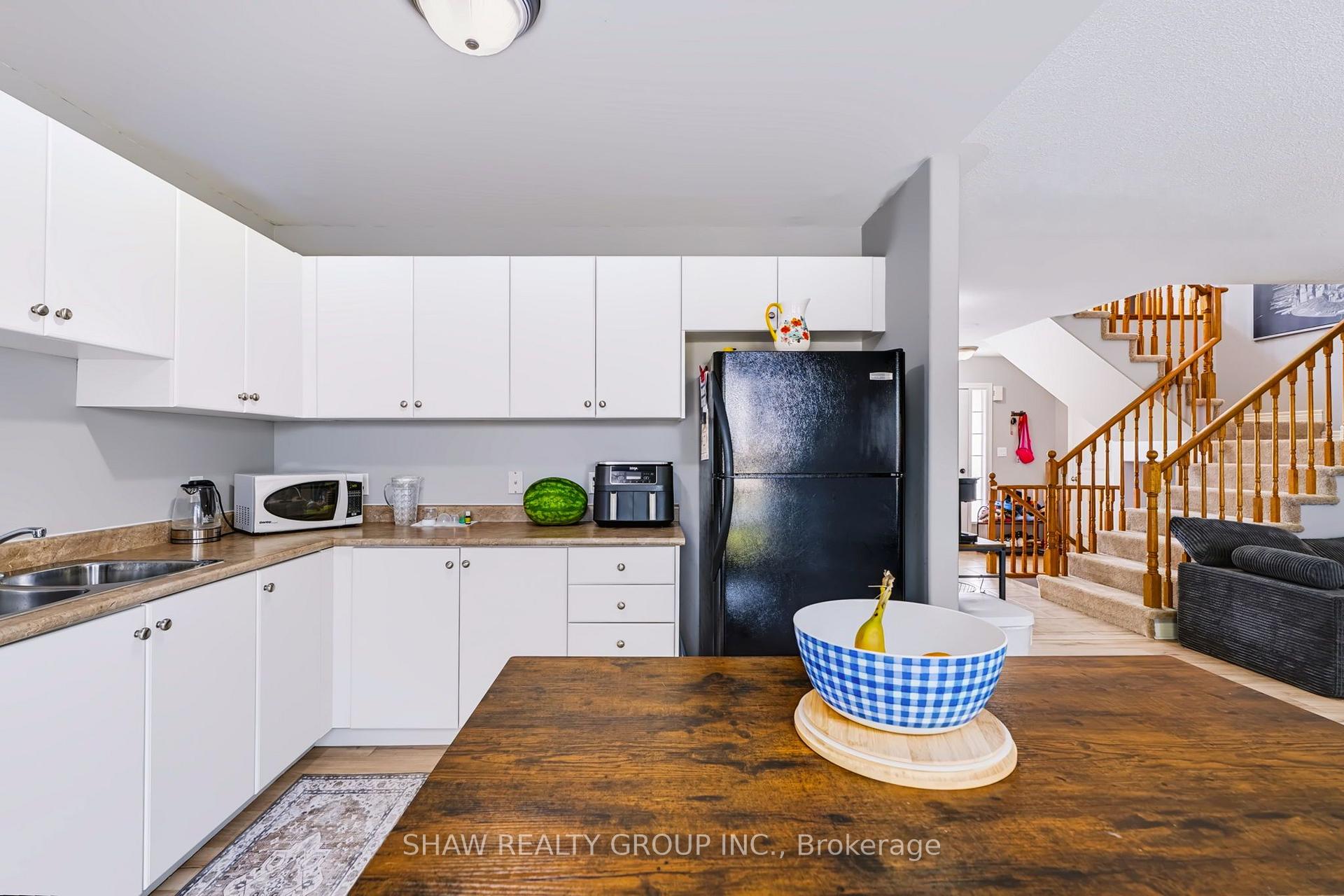 Photo 14 of 24 Fallingbrook Crescent, Kawartha Lakes, Lindsay — HOMEH