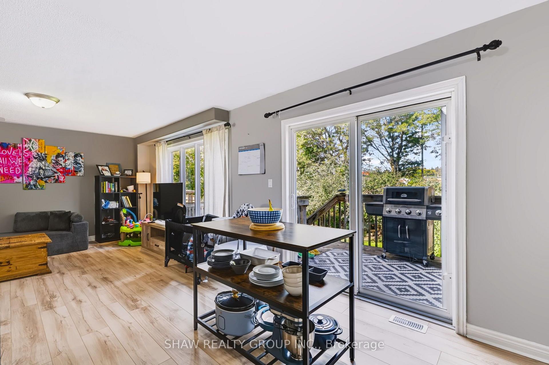 Photo 15 of 24 Fallingbrook Crescent, Kawartha Lakes, Lindsay — HOMEH