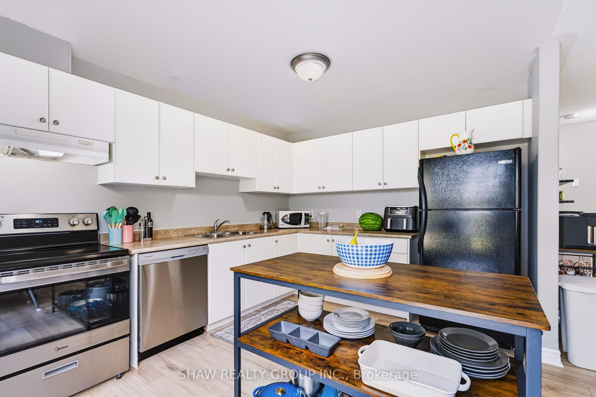 Photo 17 of 24 Fallingbrook Crescent, Kawartha Lakes, Lindsay — HOMEH