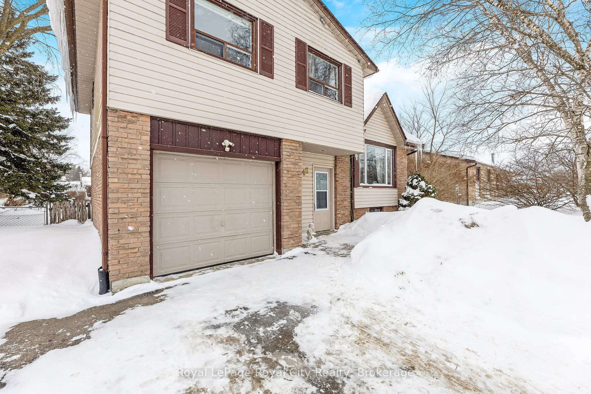 Photo 5 of 46 Douglas Crescent, Erin, Rural Erin — HOMEH