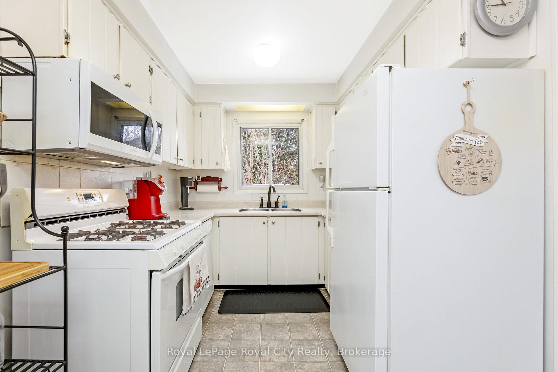 Photo 17 of 46 Douglas Crescent, Erin, Rural Erin — HOMEH