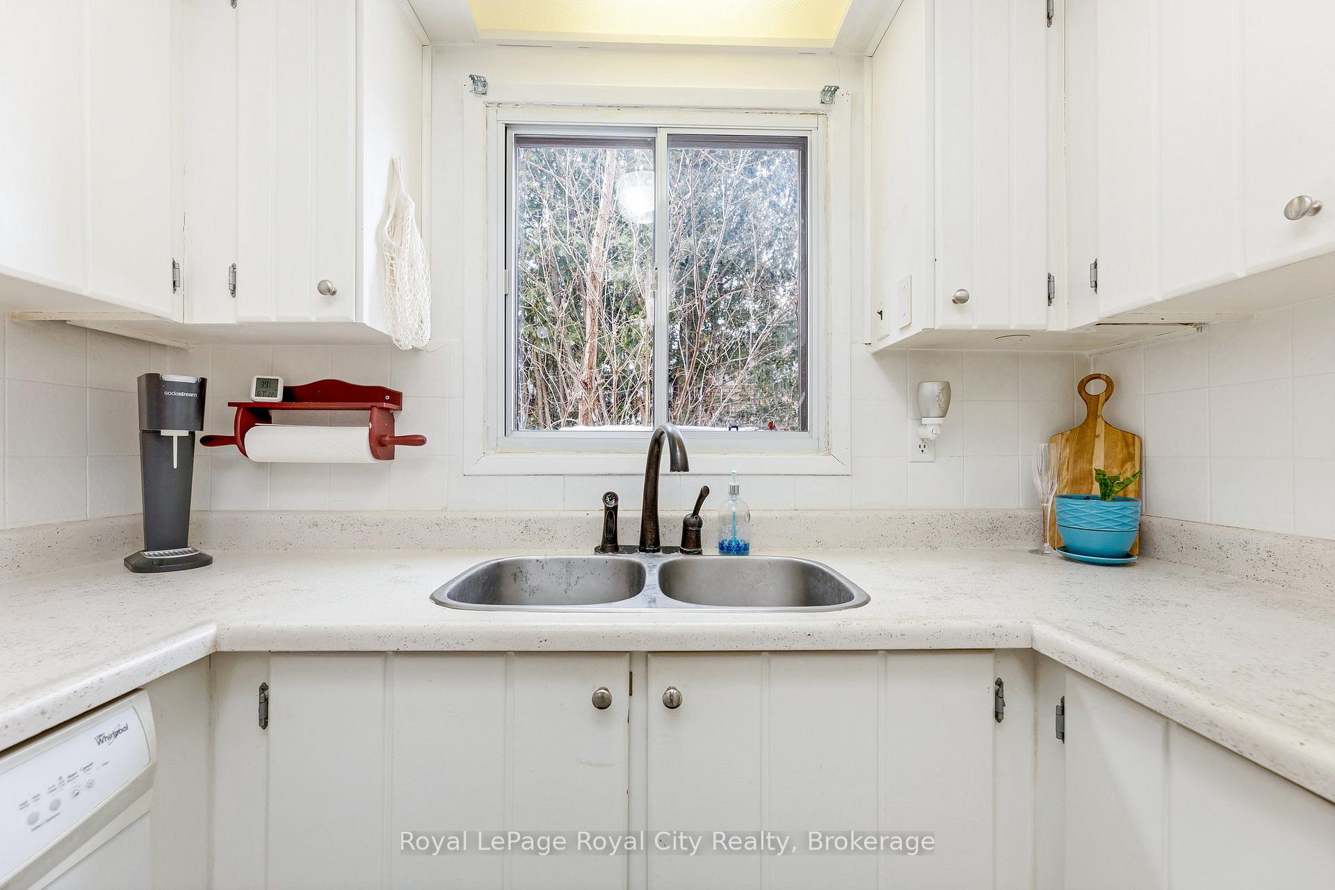 Photo 18 of 46 Douglas Crescent, Erin, Rural Erin — HOMEH
