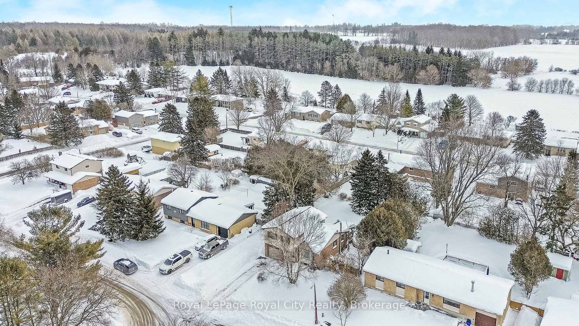 Photo 34 of 46 Douglas Crescent, Erin, Rural Erin — HOMEH