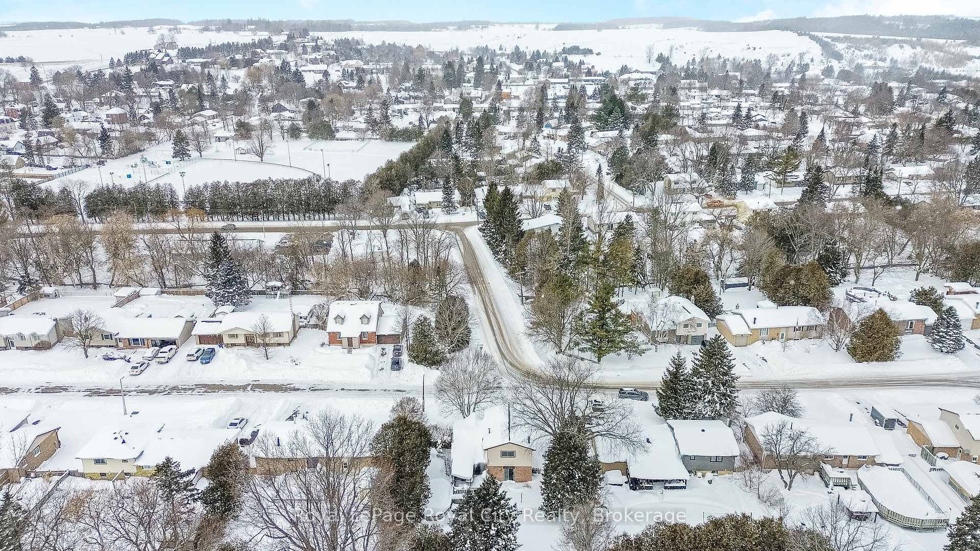 Photo 36 of 46 Douglas Crescent, Erin, Rural Erin — HOMEH