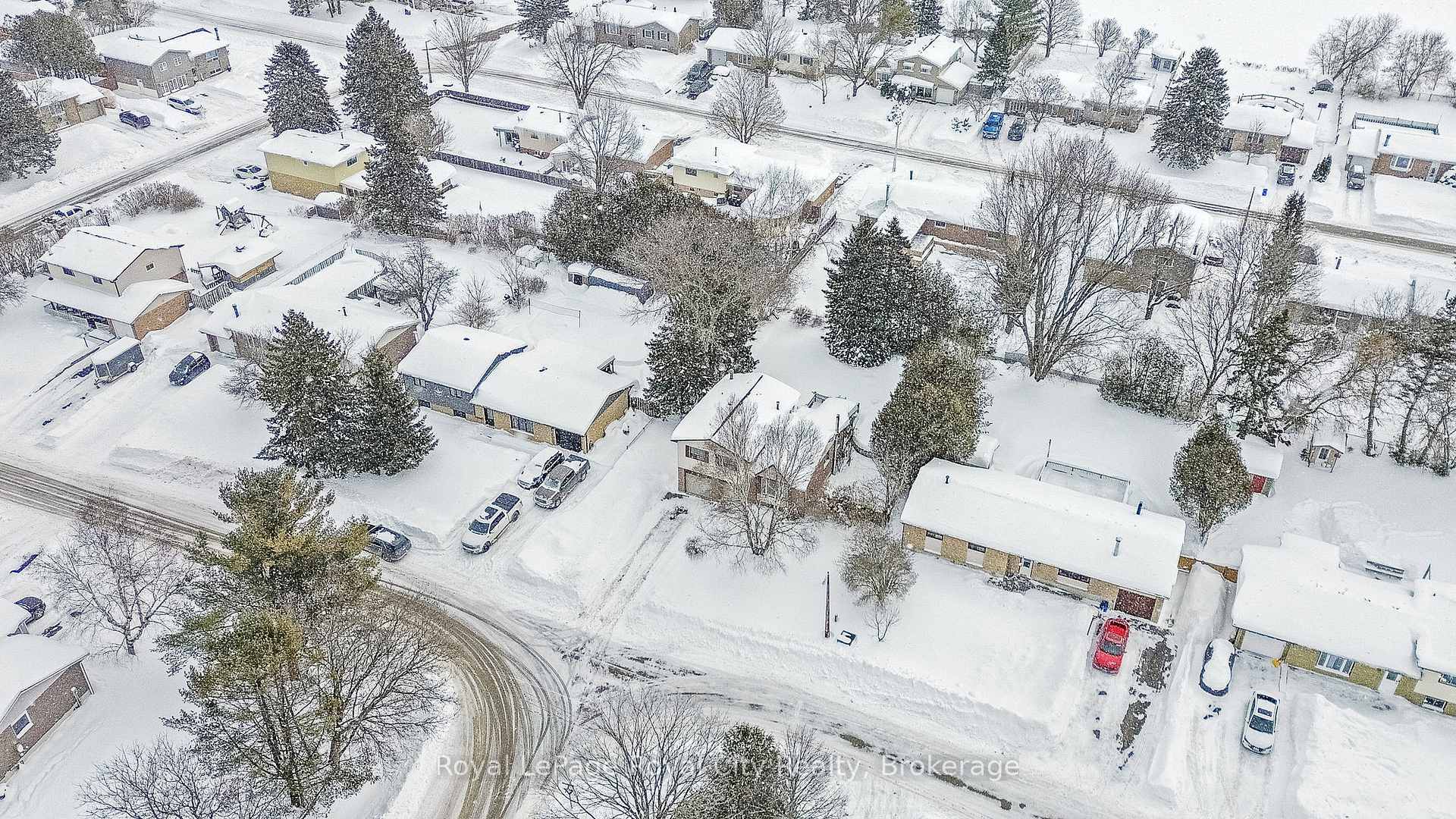 Photo 39 of 46 Douglas Crescent, Erin, Rural Erin — HOMEH