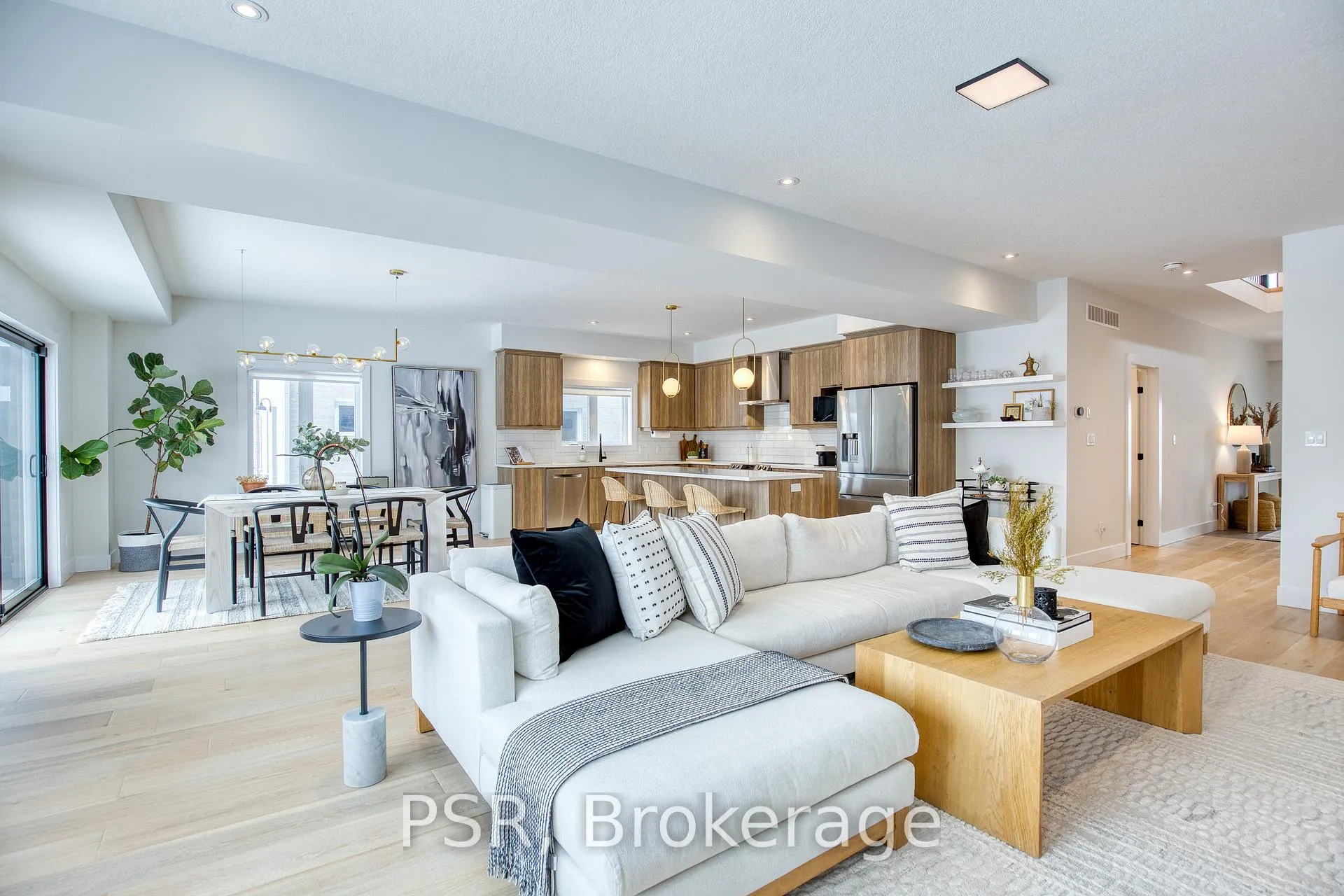 Photo 13 of 227 Otterbein Road, Kitchener — HOMEH