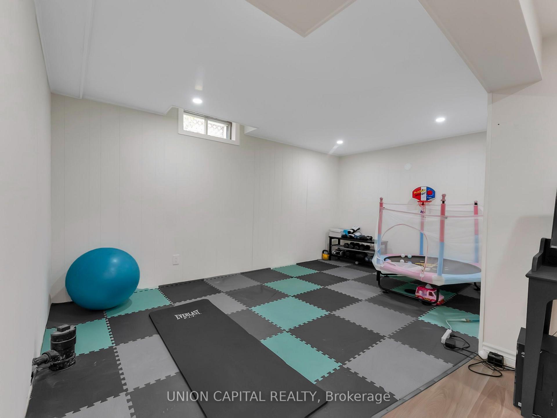 Photo 34 of 772 Pebble Court, Pickering, Amberlea — HOMEH