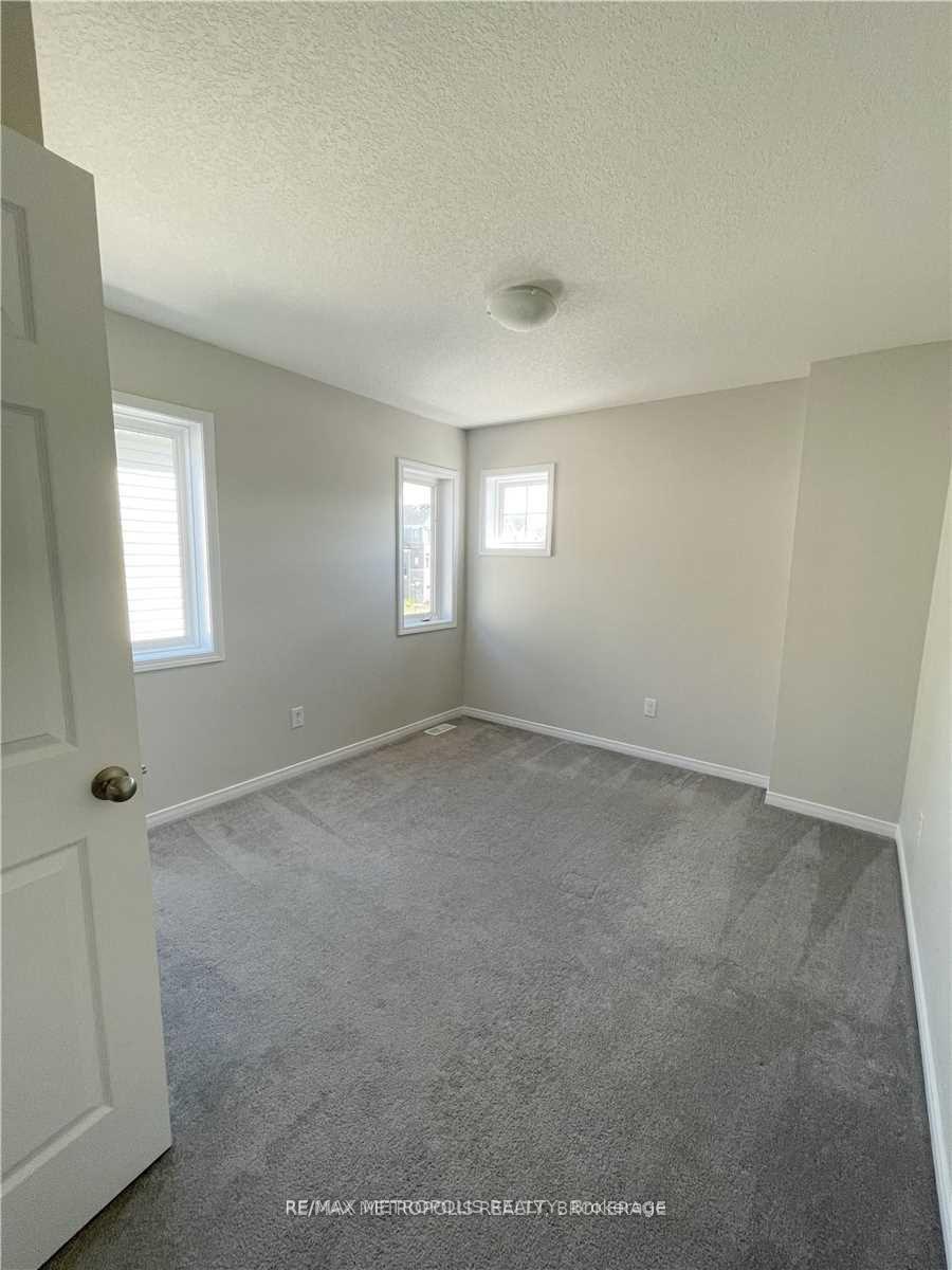 Photo 6 of 668 Blair Creek Drive, Kitchener, Doon South — HOMEH