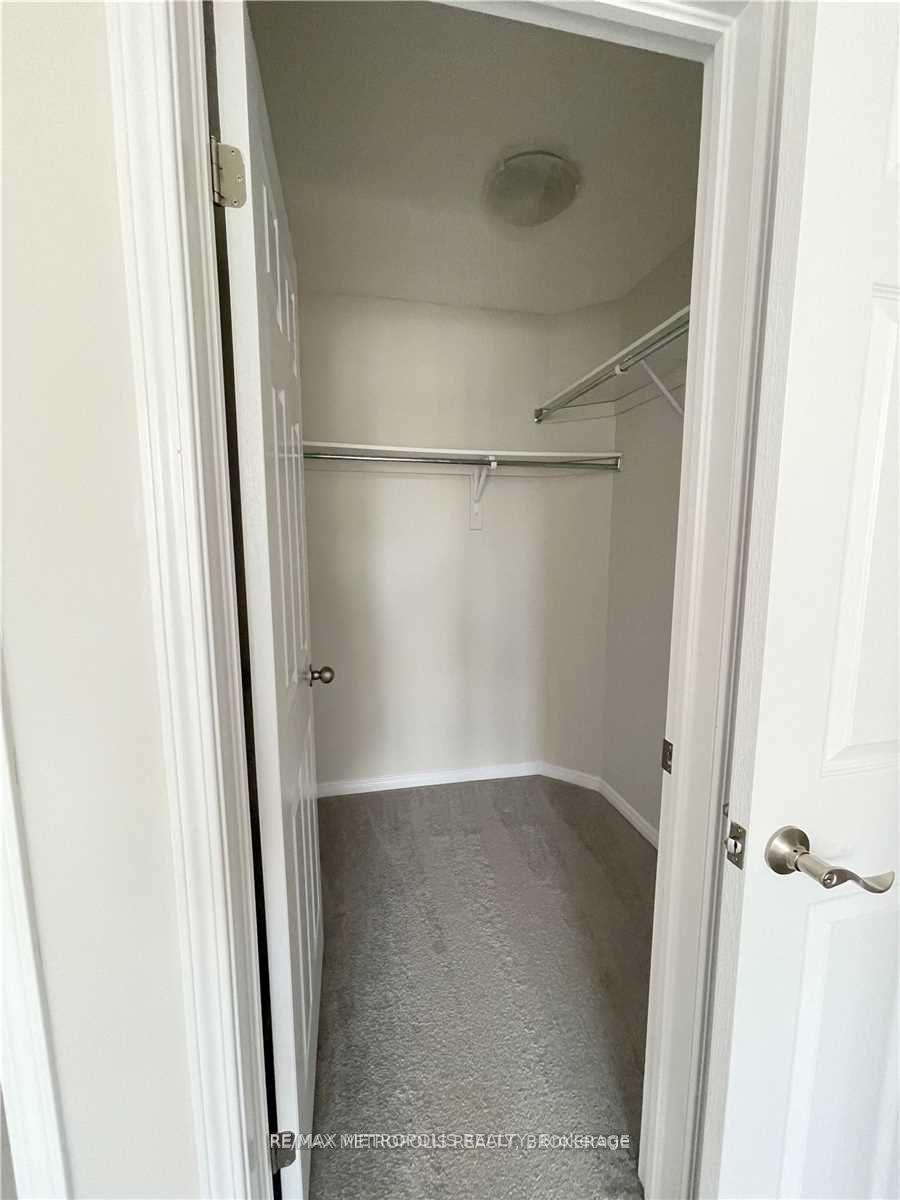 Photo 8 of 668 Blair Creek Drive, Kitchener, Doon South — HOMEH