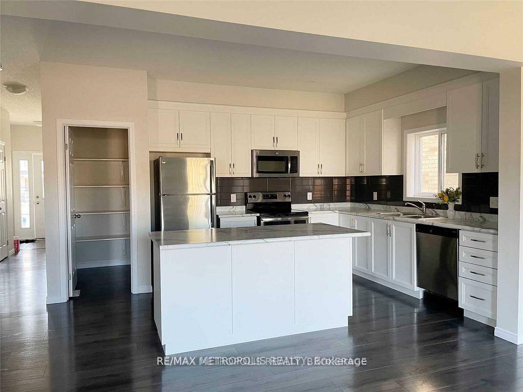 Photo 14 of 668 Blair Creek Drive, Kitchener, Doon South — HOMEH