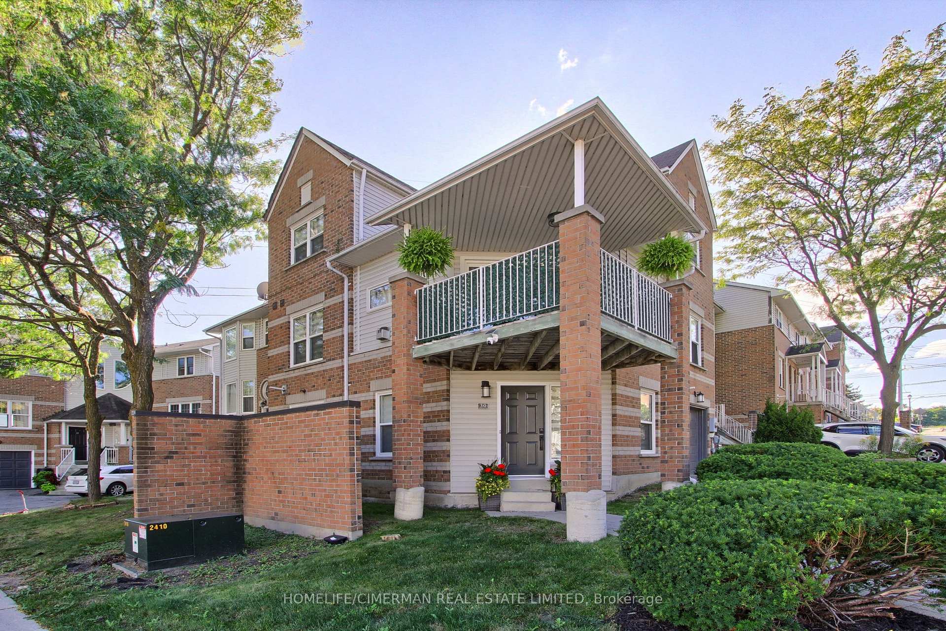 Photo 5 of 30 Brandy Lane Way, Newmarket, Central Newmarket — HOMEH