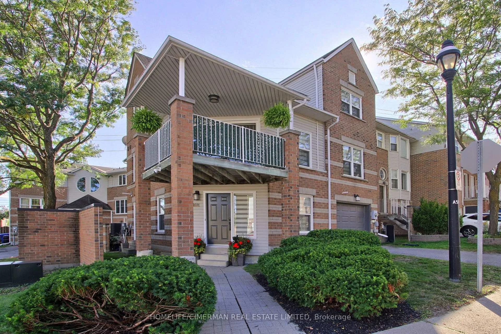 Photo 2 of 30 Brandy Lane Way, Newmarket, Central Newmarket — HOMEH