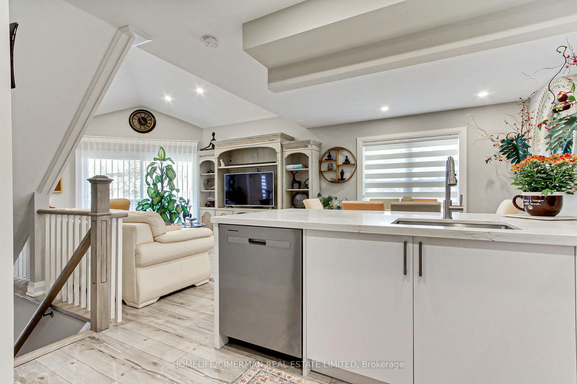 Photo 20 of 30 Brandy Lane Way, Newmarket, Central Newmarket — HOMEH