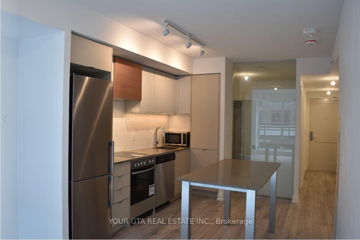 Photo 3 of Unit 426, 26 Gibbs Road, Etobicoke, Islington-City Centre West — HOMEH