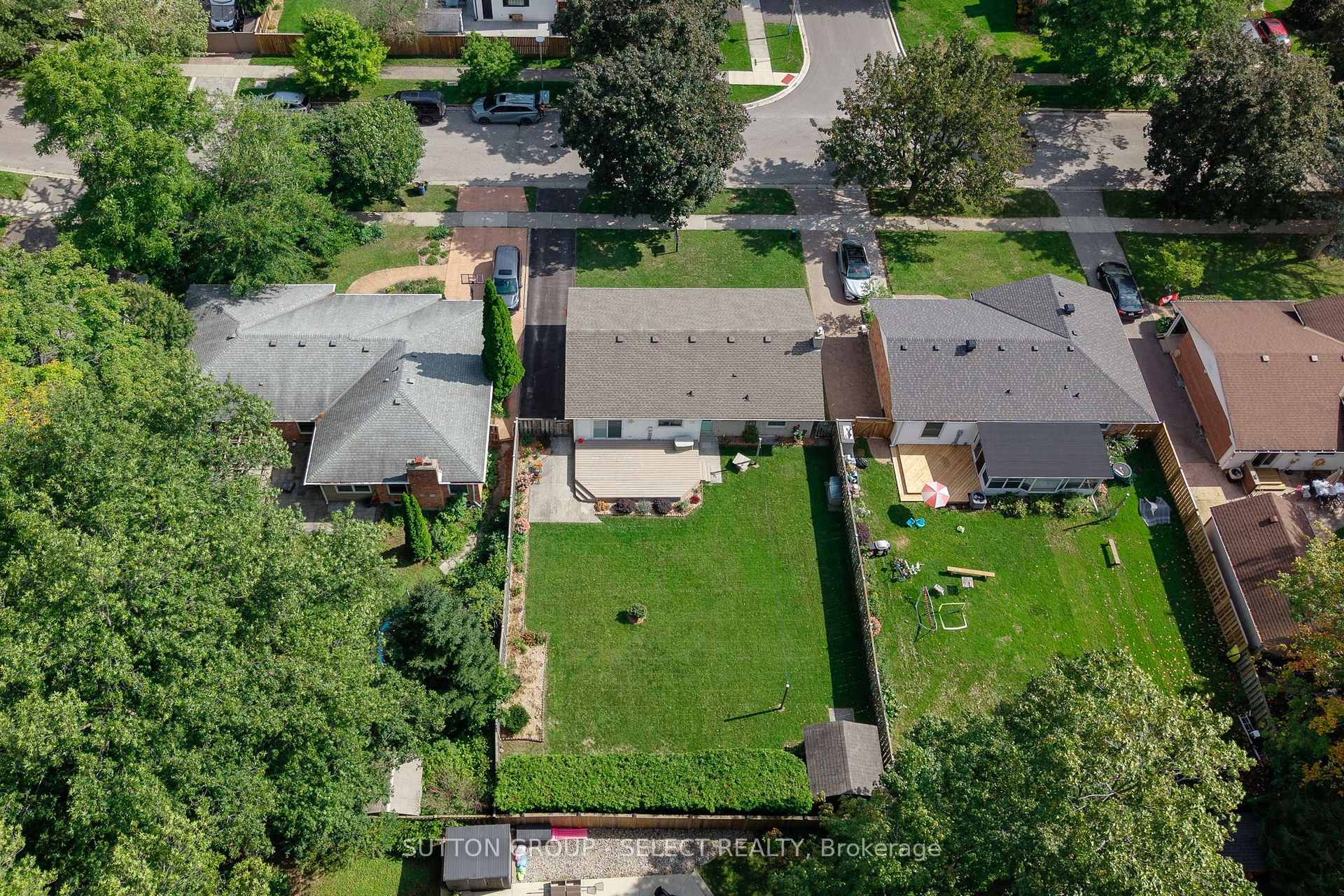 Photo 3 of 1679 Estevan Road, London, North C — HOMEH