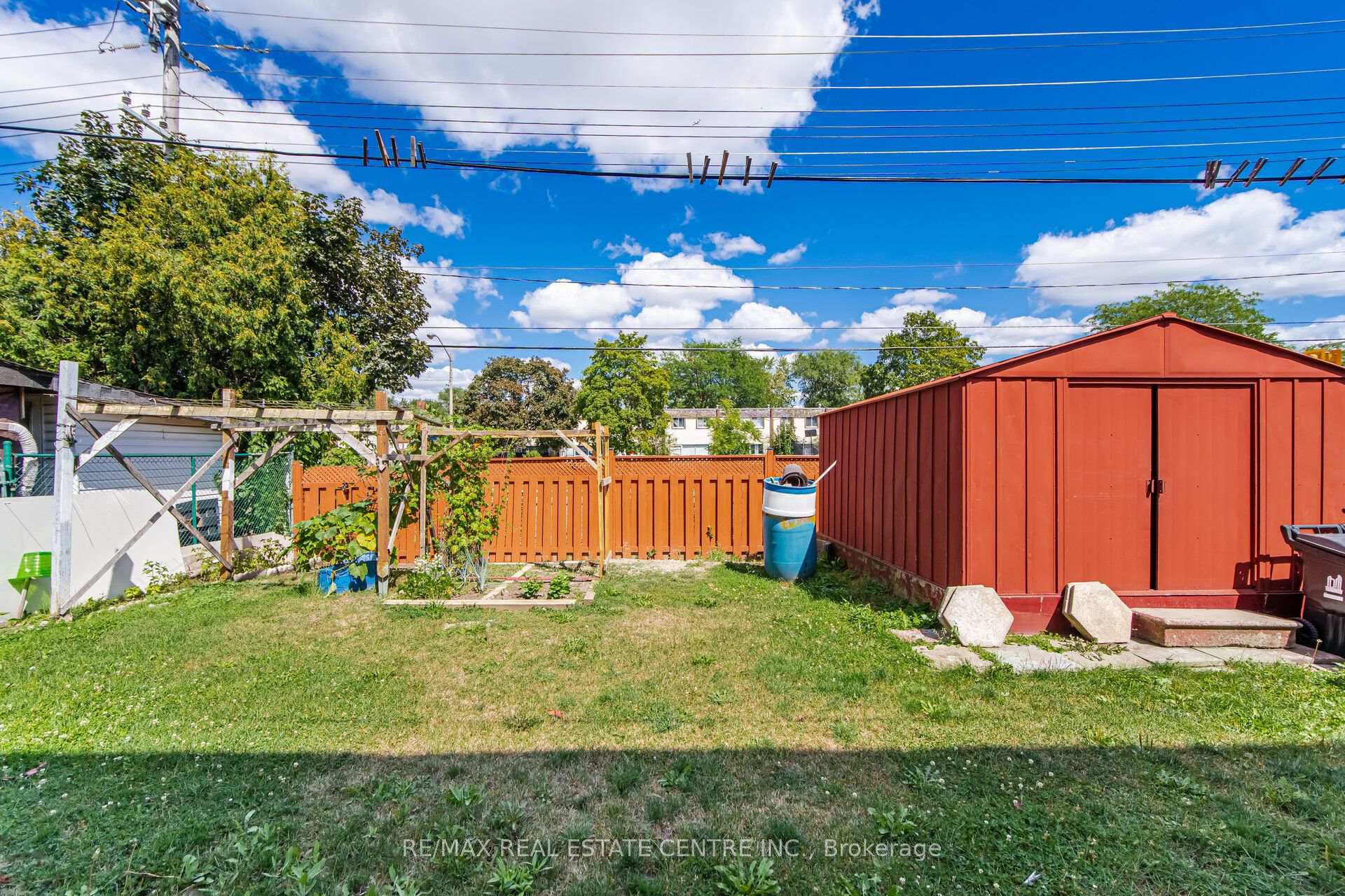 Photo 60 of 71 Sultan Pool Drive, Etobicoke, West Humber-Clairville — HOMEH