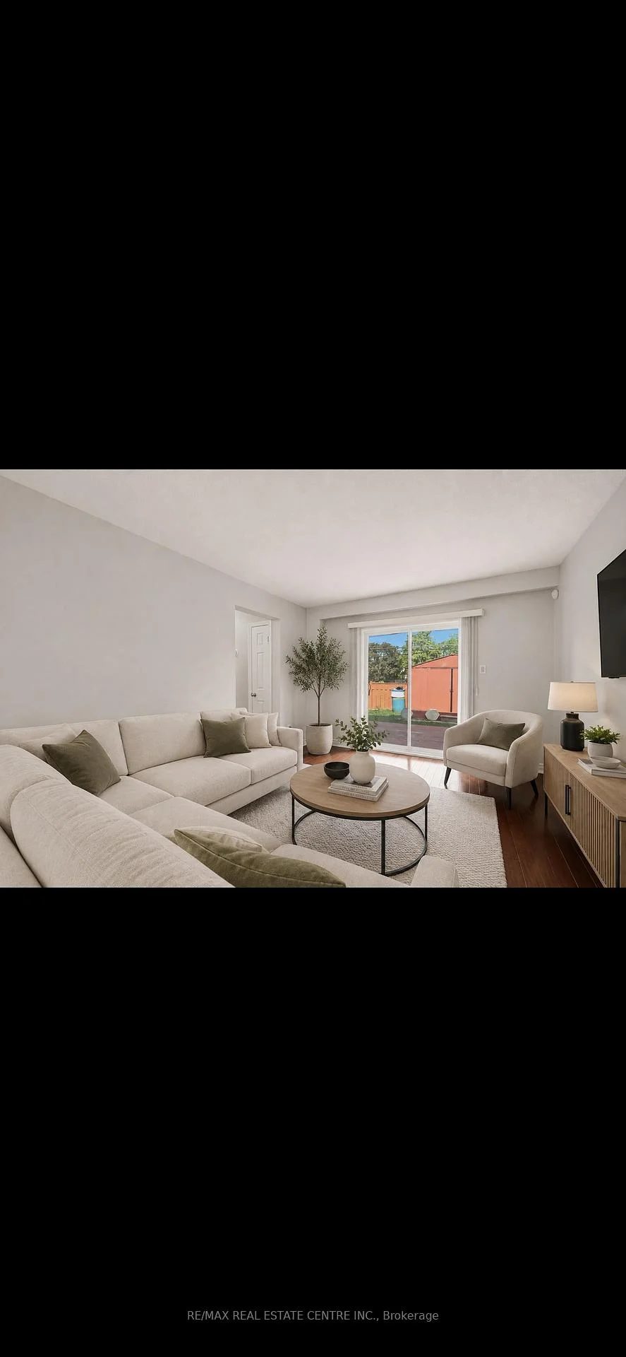 Photo 15 of 71 Sultan Pool Drive, Etobicoke, West Humber-Clairville — HOMEH