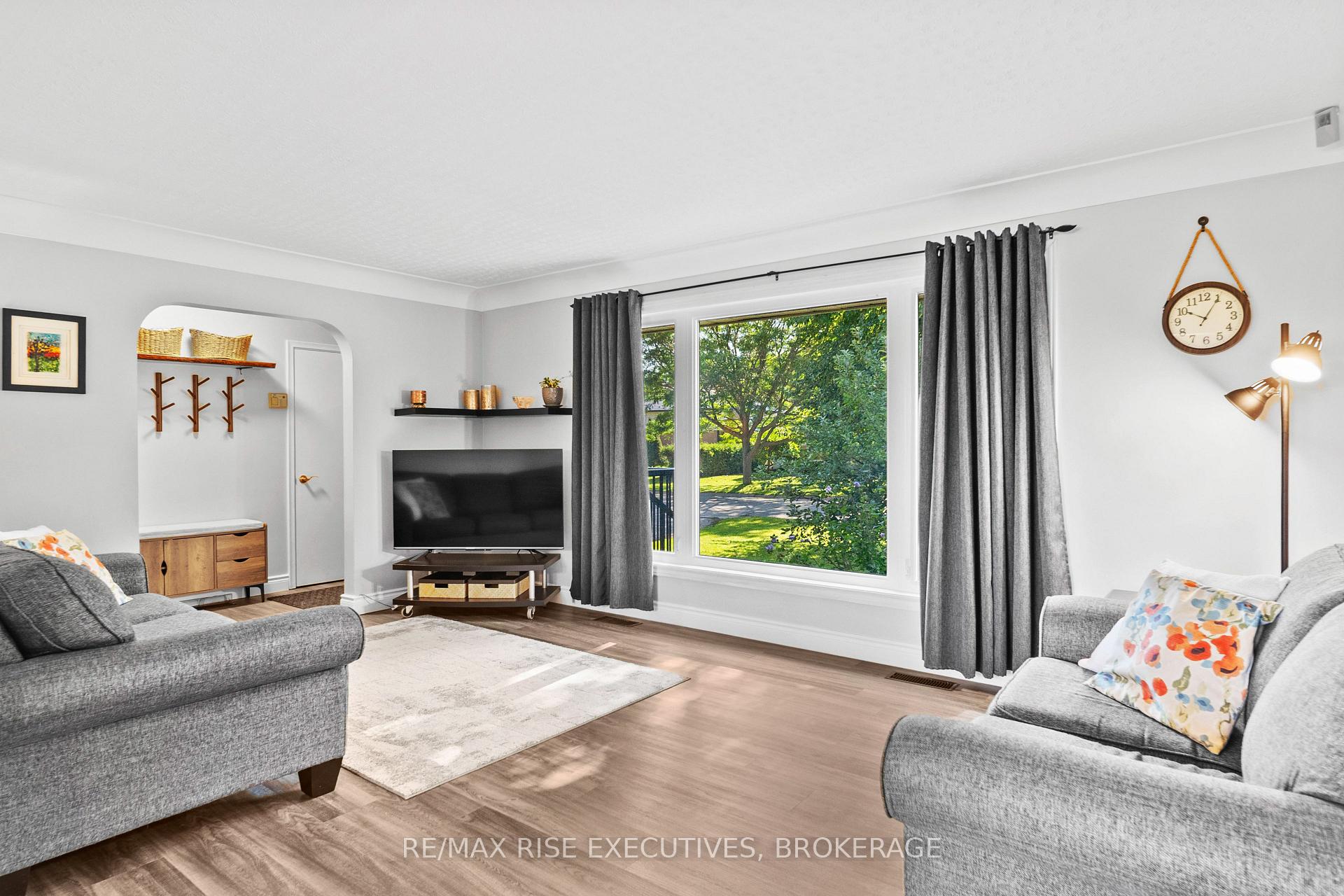 Photo 7 of 339 Arrowhead Place, Kingston, West of Sir John A. Blvd — HOMEH