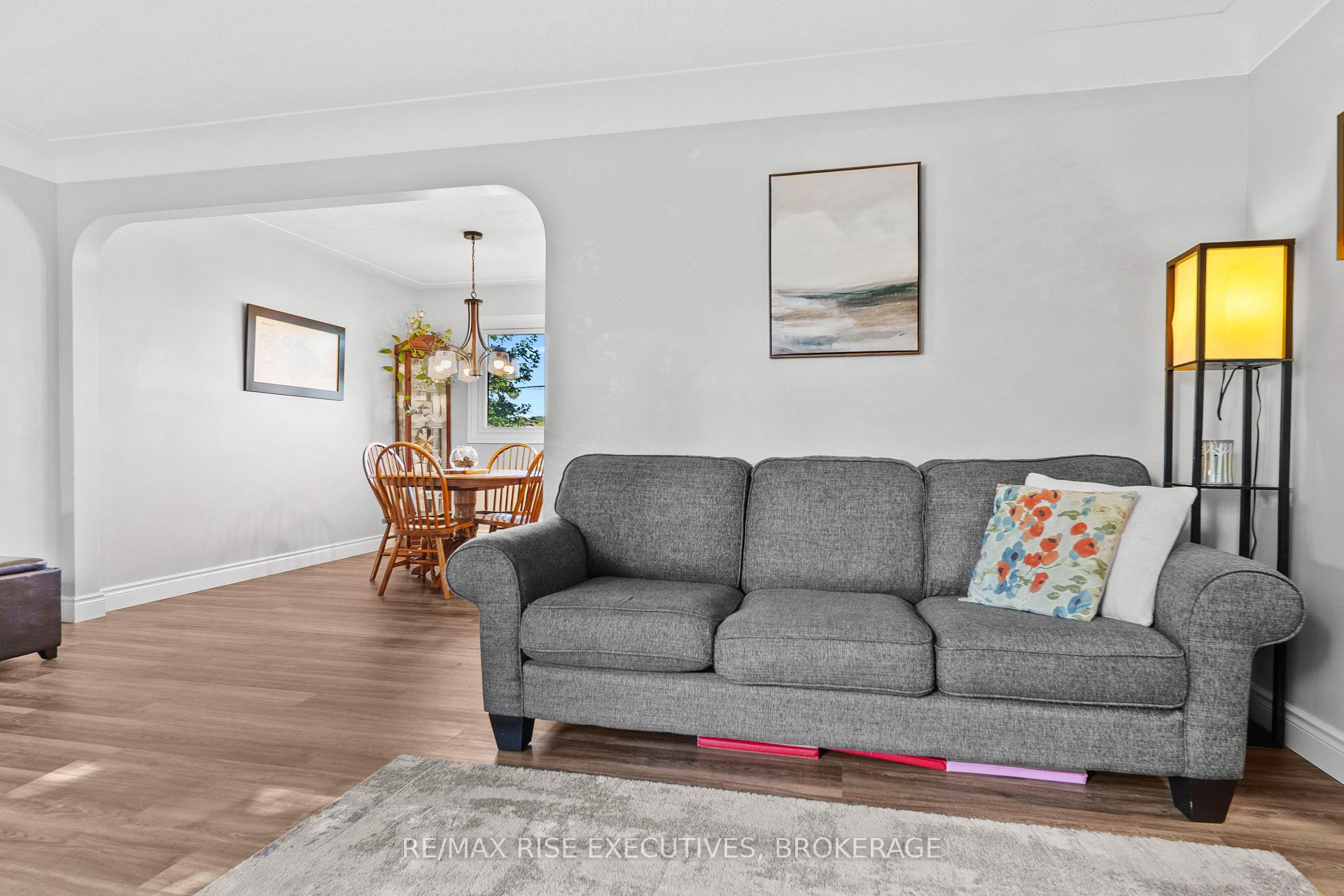 Photo 9 of 339 Arrowhead Place, Kingston, West of Sir John A. Blvd — HOMEH