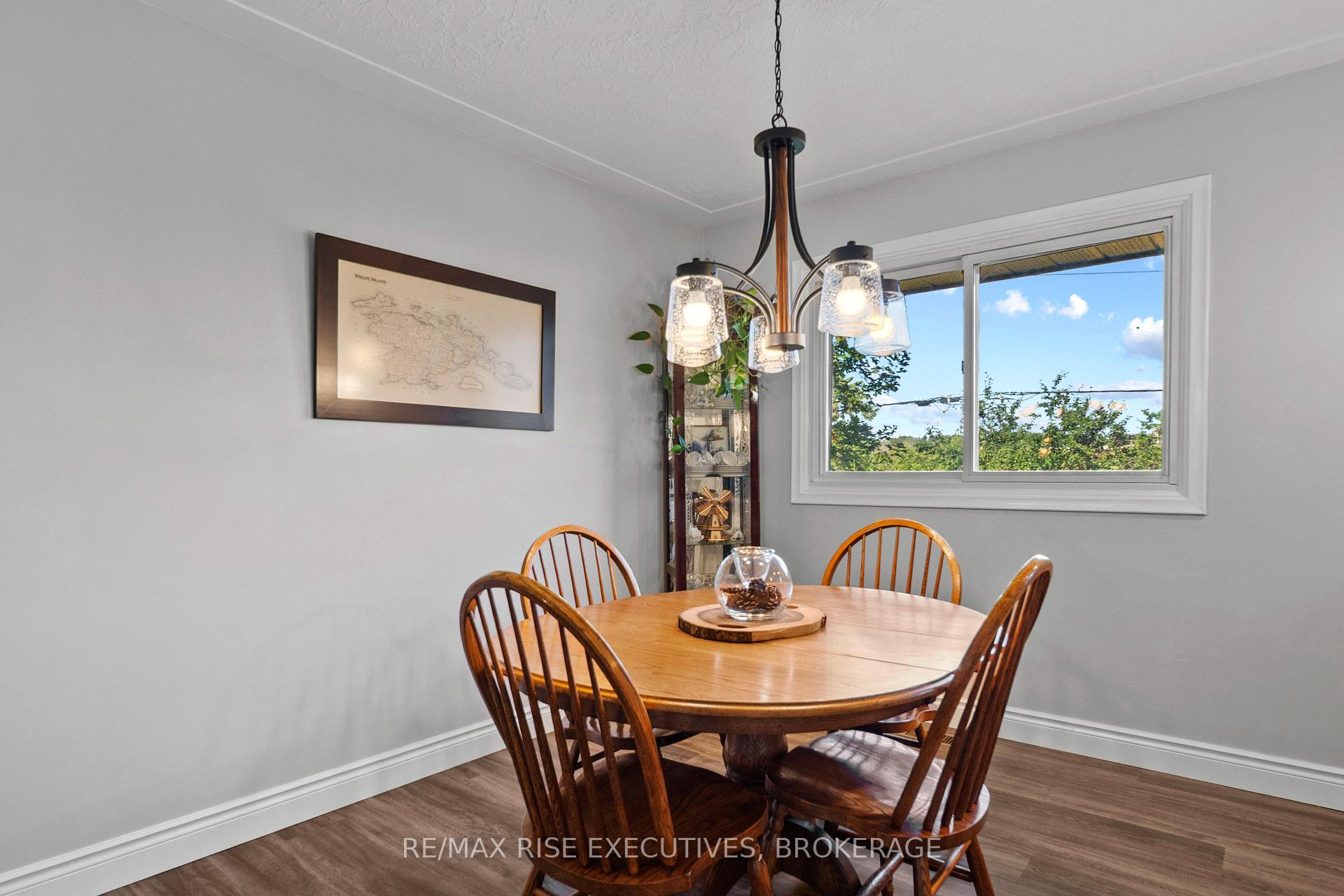 Photo 10 of 339 Arrowhead Place, Kingston, West of Sir John A. Blvd — HOMEH