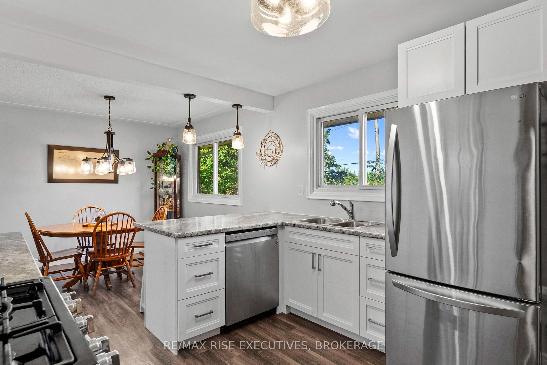 Photo 14 of 339 Arrowhead Place, Kingston, West of Sir John A. Blvd — HOMEH