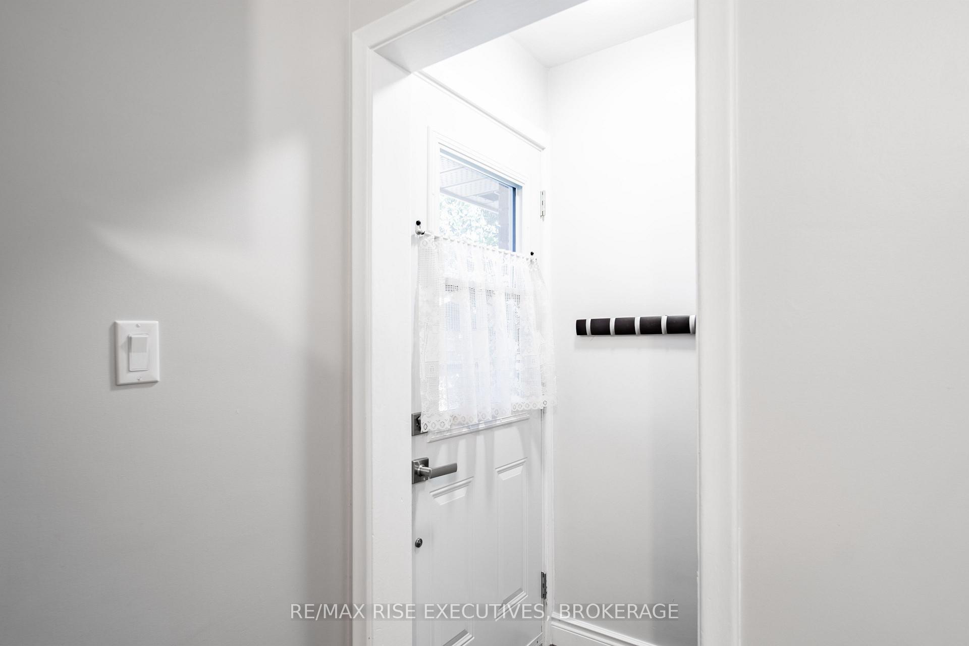 Photo 17 of 339 Arrowhead Place, Kingston, West of Sir John A. Blvd — HOMEH