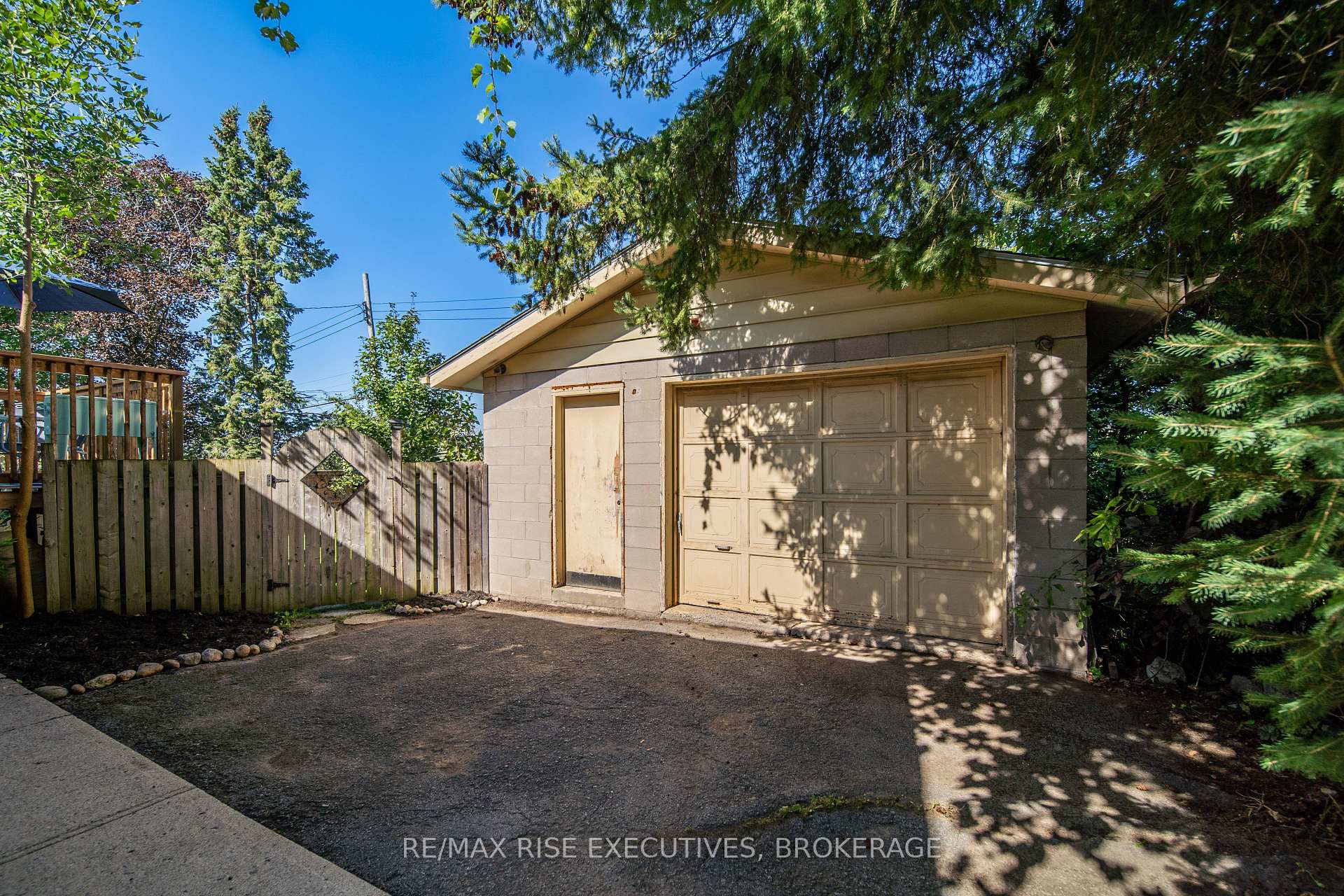 Photo 35 of 339 Arrowhead Place, Kingston, West of Sir John A. Blvd — HOMEH