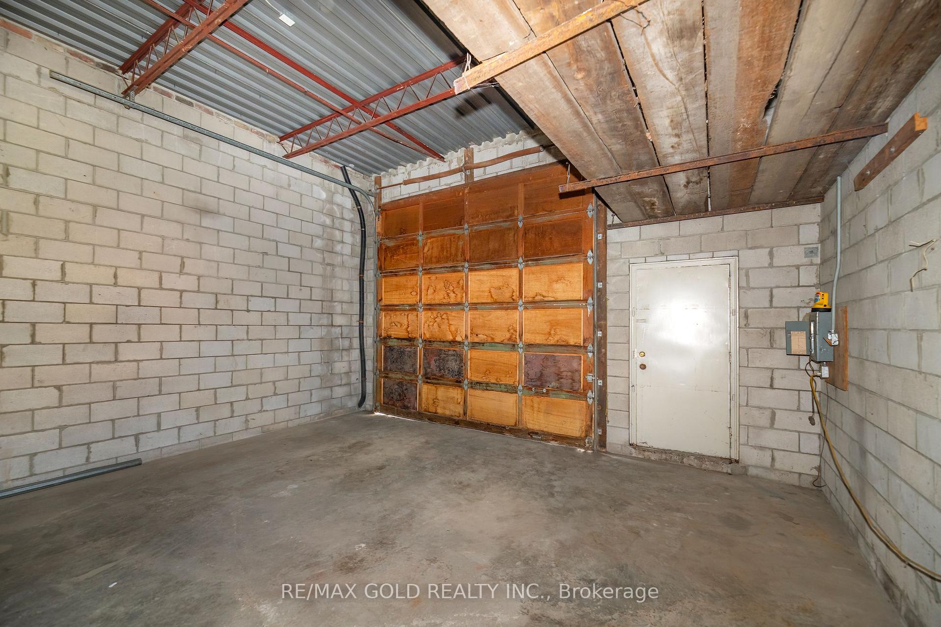 Photo 11 of 131R Millicent Street, Toronto, Dovercourt-Wallace Emerson-Junction — HOMEH